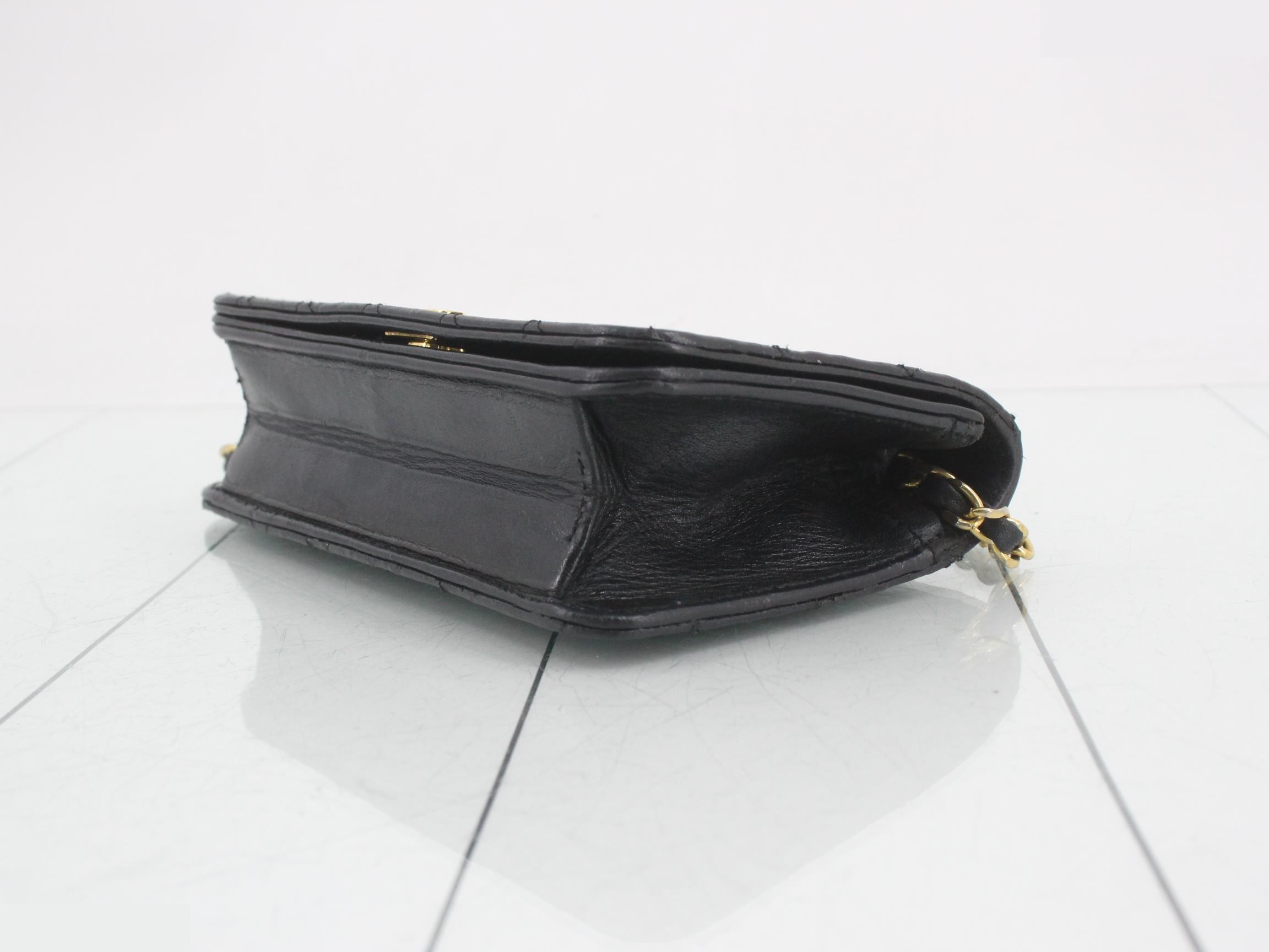 Matelassé Push-Lock Chain Shoulder Bag — view 6