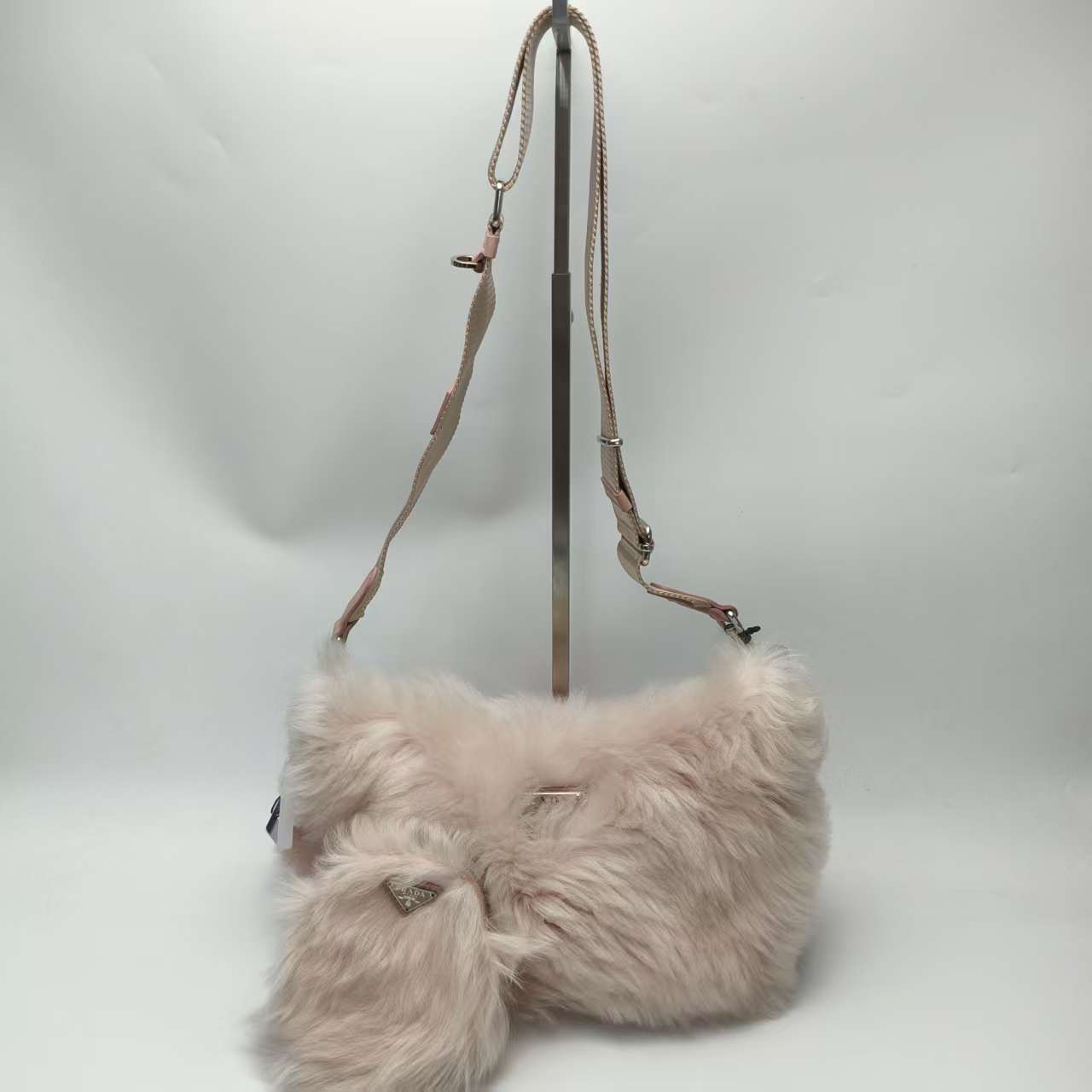 【*Shipped from: China*】PRADA Fur Shoulder Bag — view 2