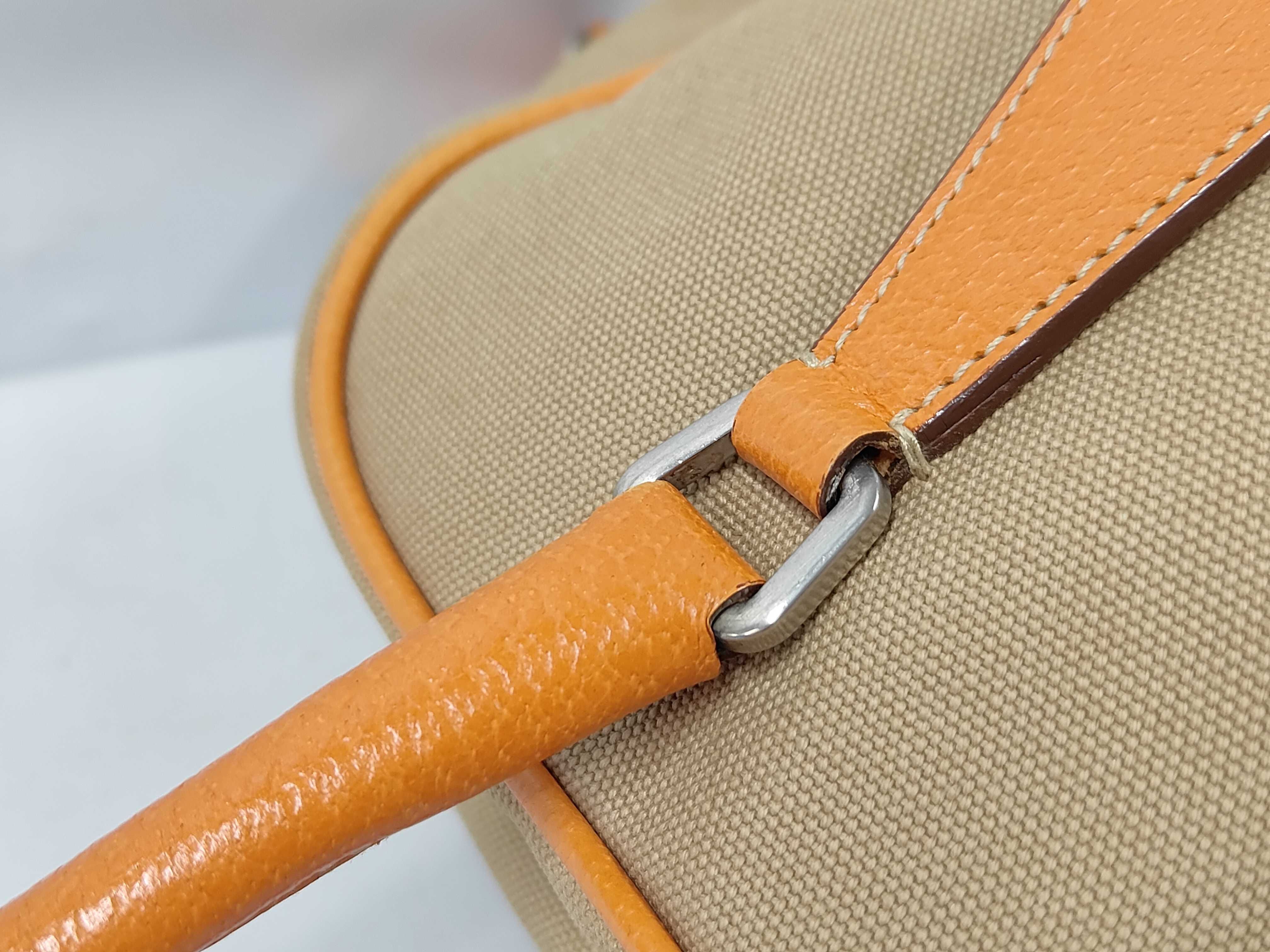 handbag, includes guarantee card, padlock, keys, and name tag. Tote bag. — view 6