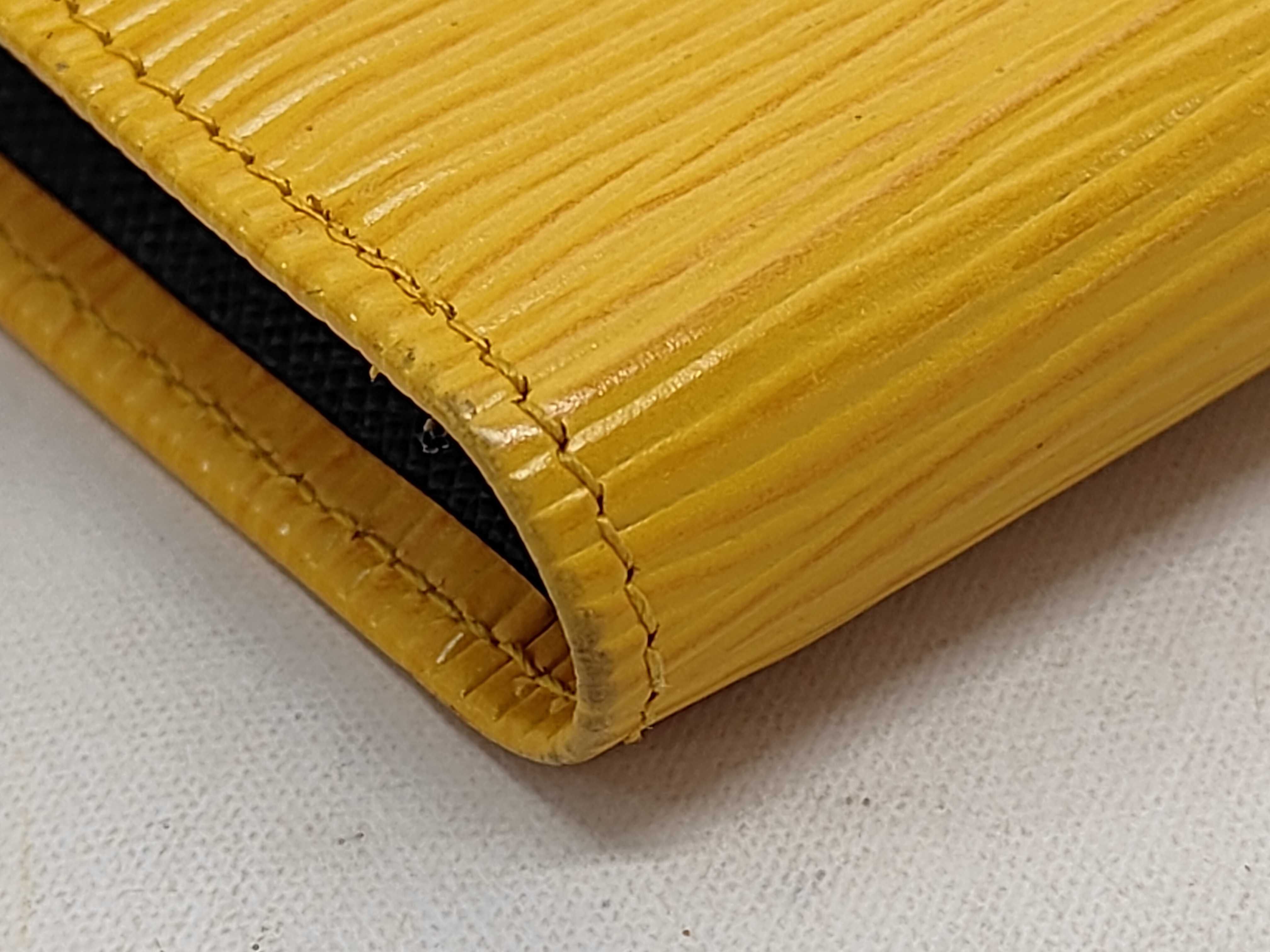 Epi / Portefeuille Tresor International / M63389 / Serial number unknown / Long wallet / Leather — view 4