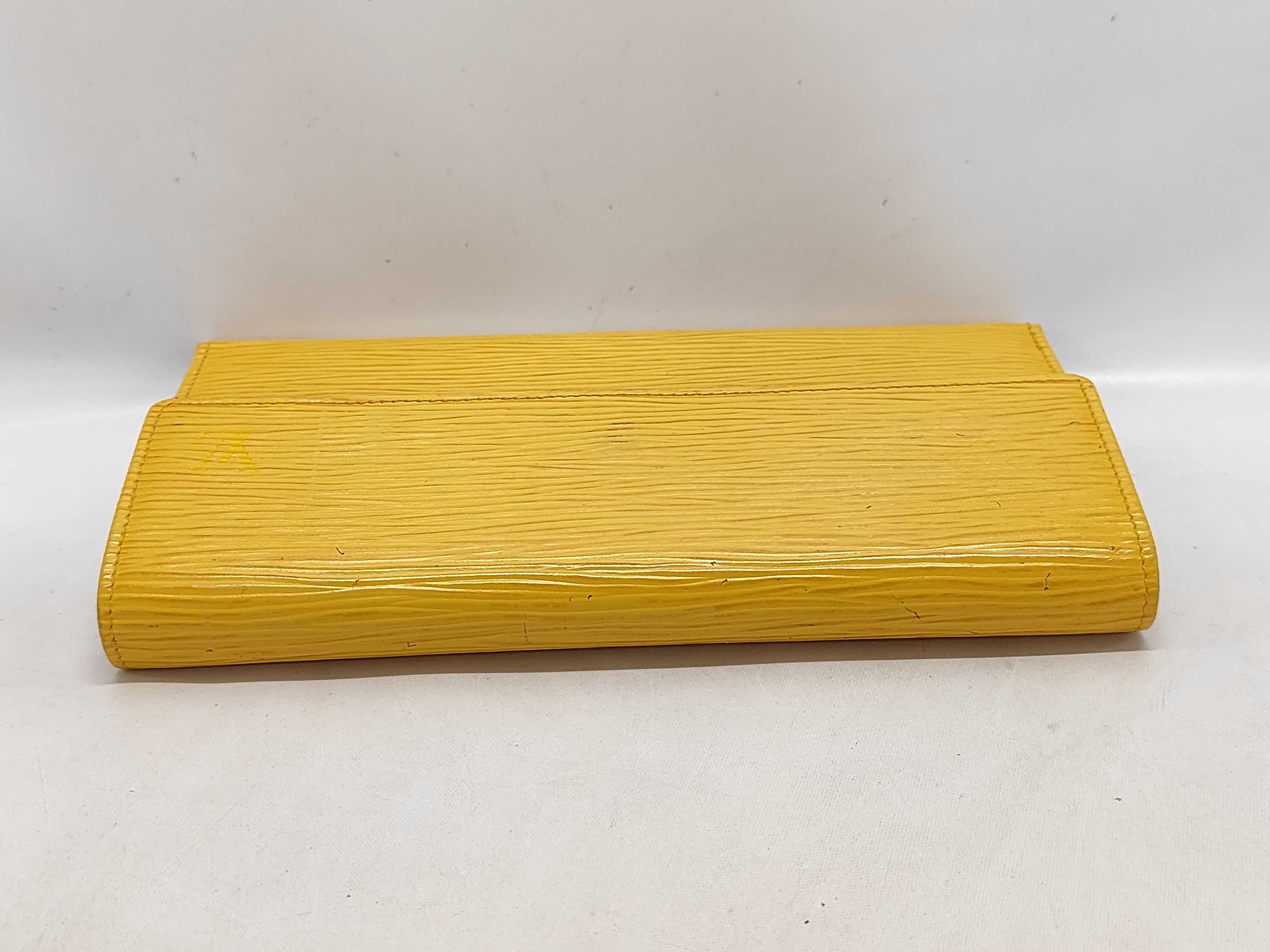 Epi / Portefeuille Tresor International / M63389 / Serial number unknown / Long wallet / Leather — view 6