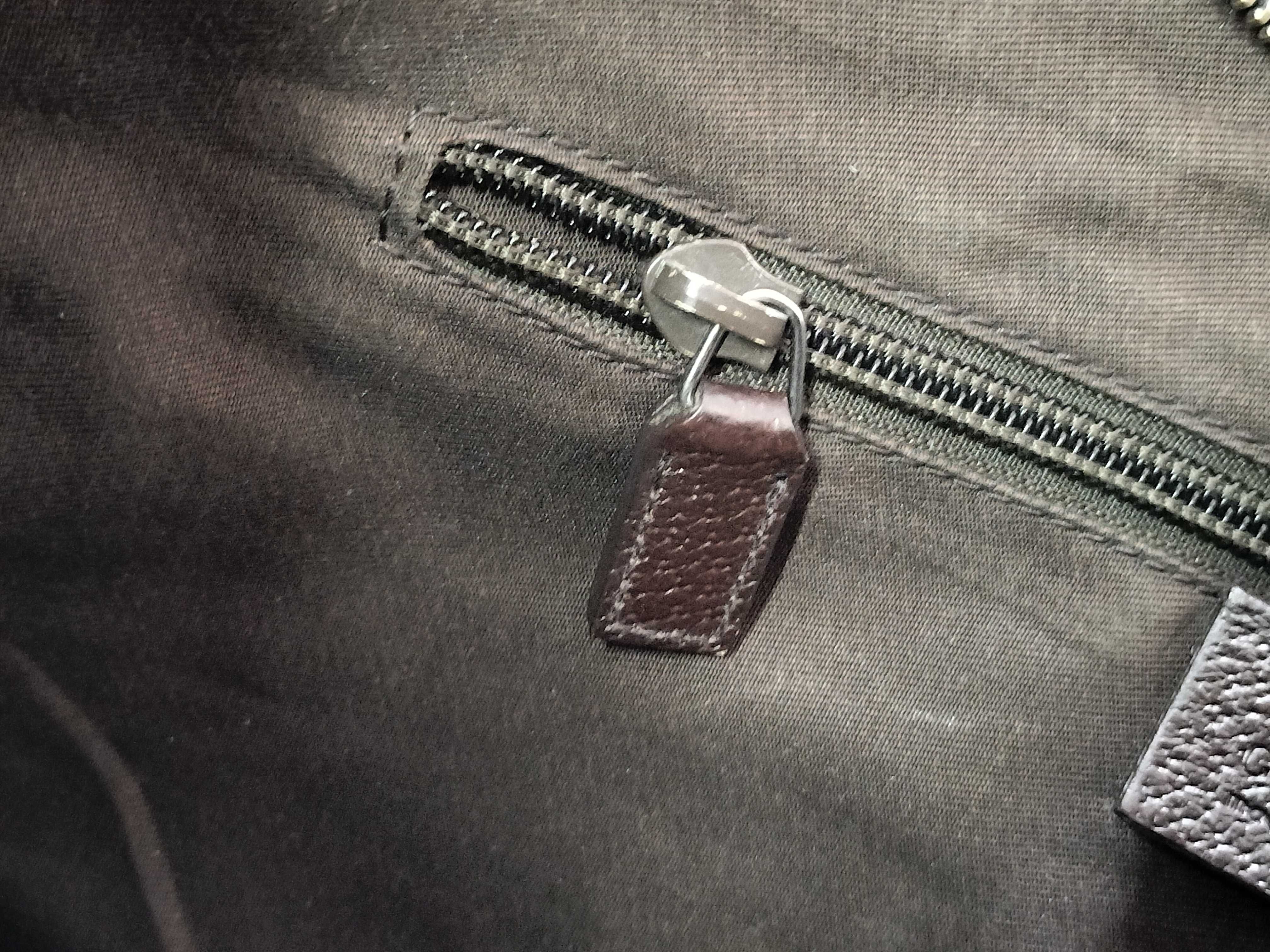 Sherry Line Leather Messenger Bag Shoulder Bag (Serial Number) — view 12