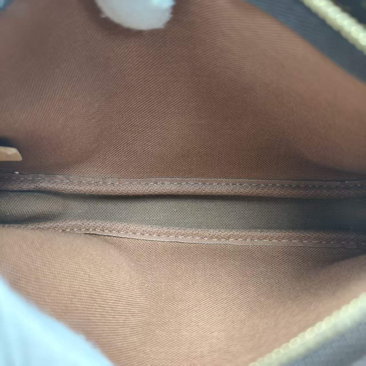 【*Shipped from: China*】LOUIS VUITTON PU Shoulder Bag — view 5