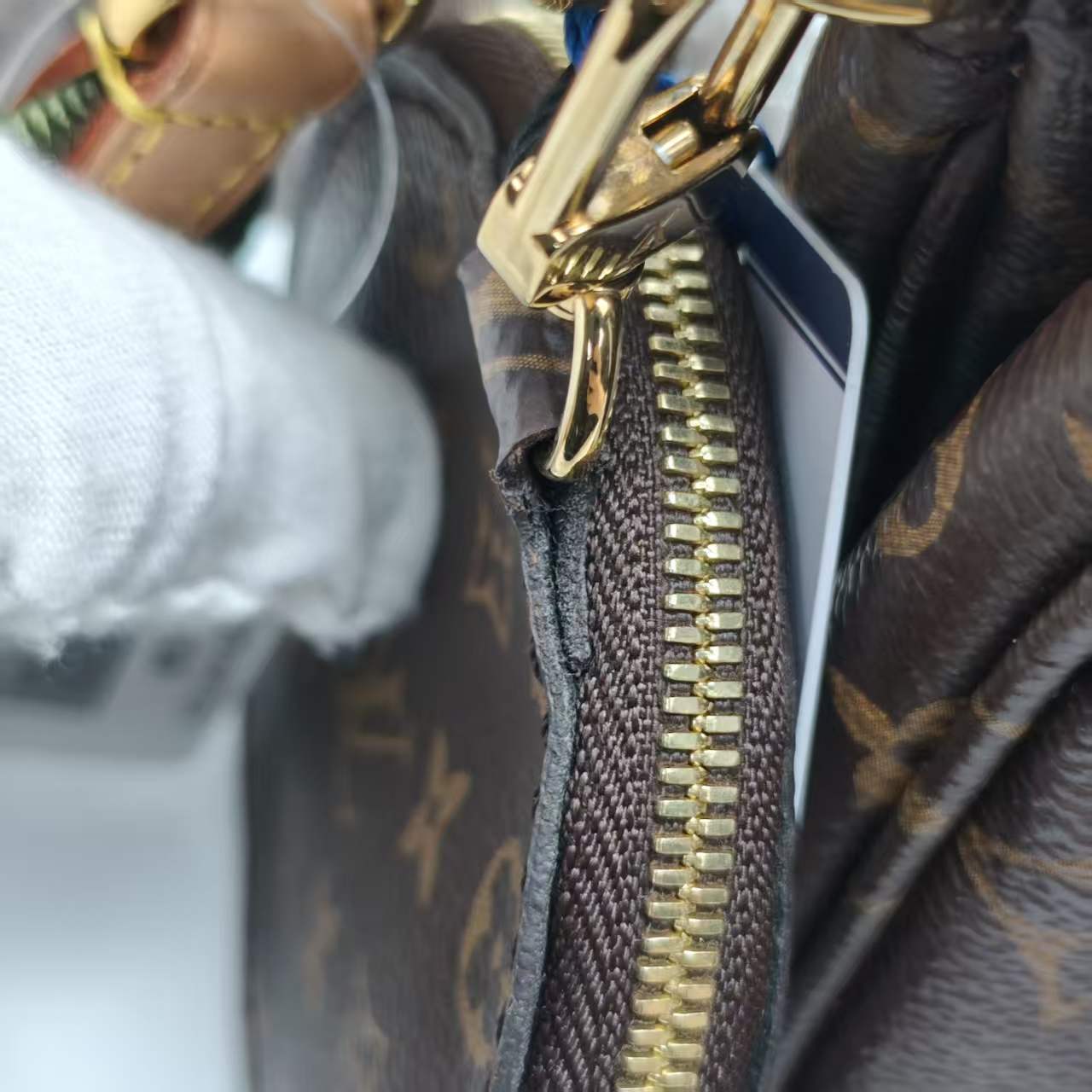 【*Shipped from: China*】LOUIS VUITTON PU Shoulder Bag — view 9