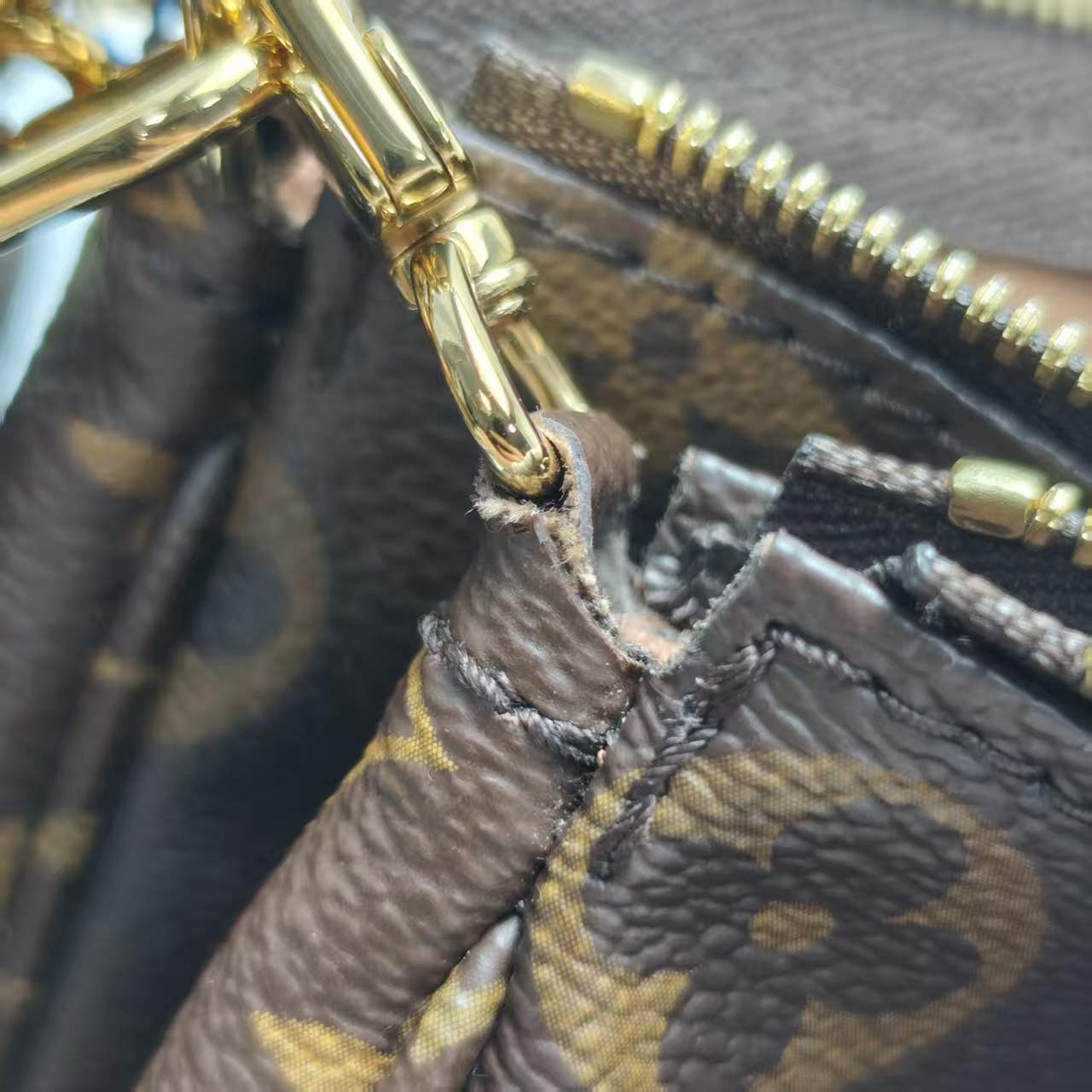 【*Shipped from: China*】LOUIS VUITTON PU Shoulder Bag — view 10