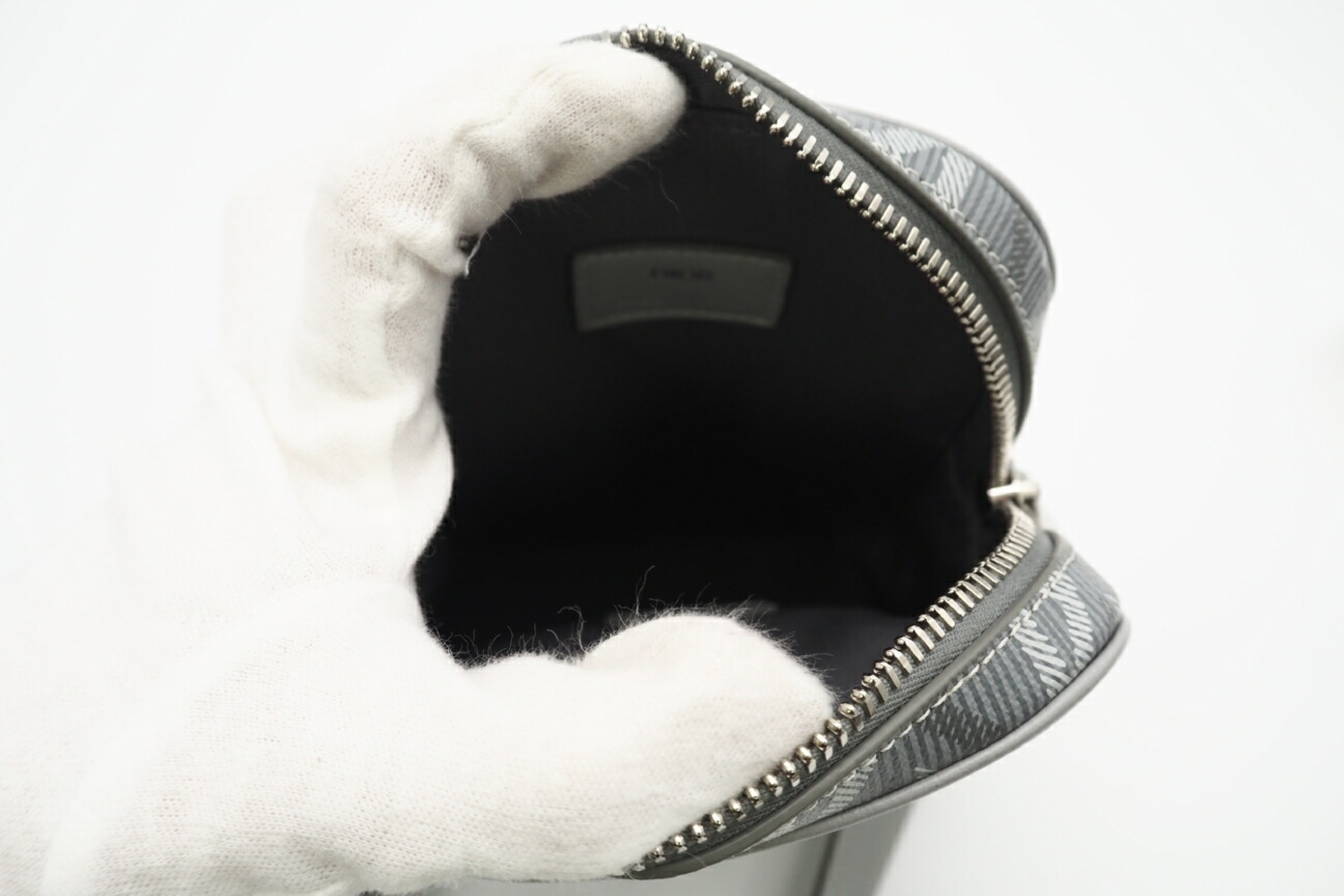 2ESCA415CD CD Diamond Leather Hit the Road Grey White Shoulder Bag — view 8