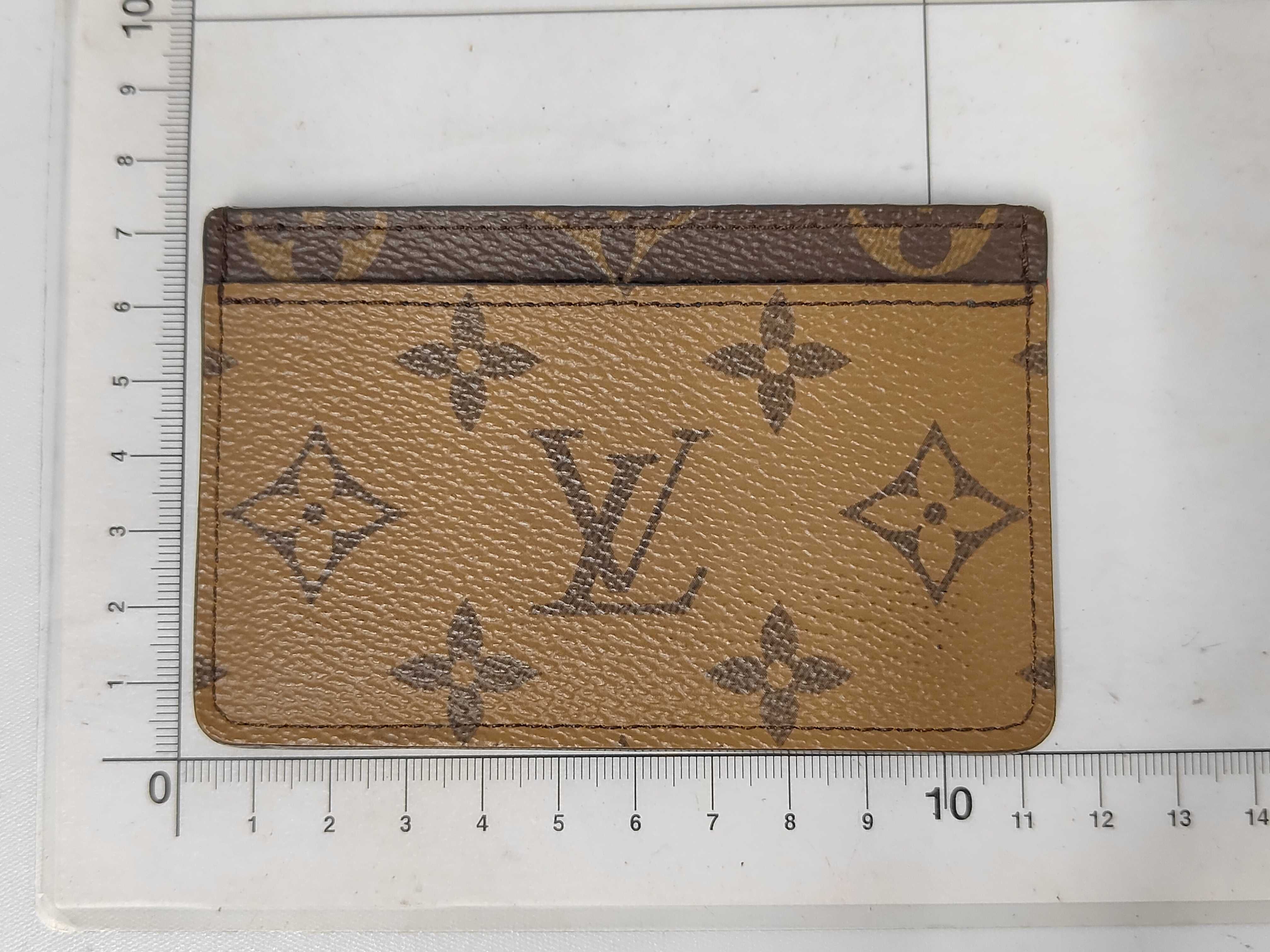 Portecartes Simple Monogram Reverse M69161 Card Case — view 2