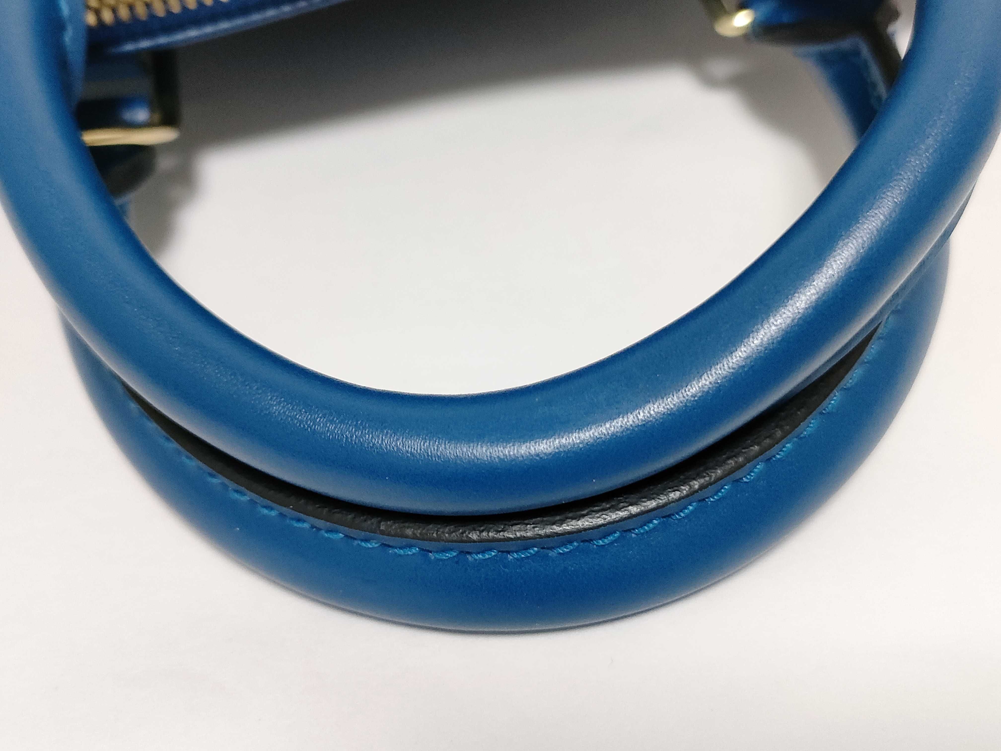 Epi LV Alma PM Epi M52145 MI0999 Blue Handbag — view 4