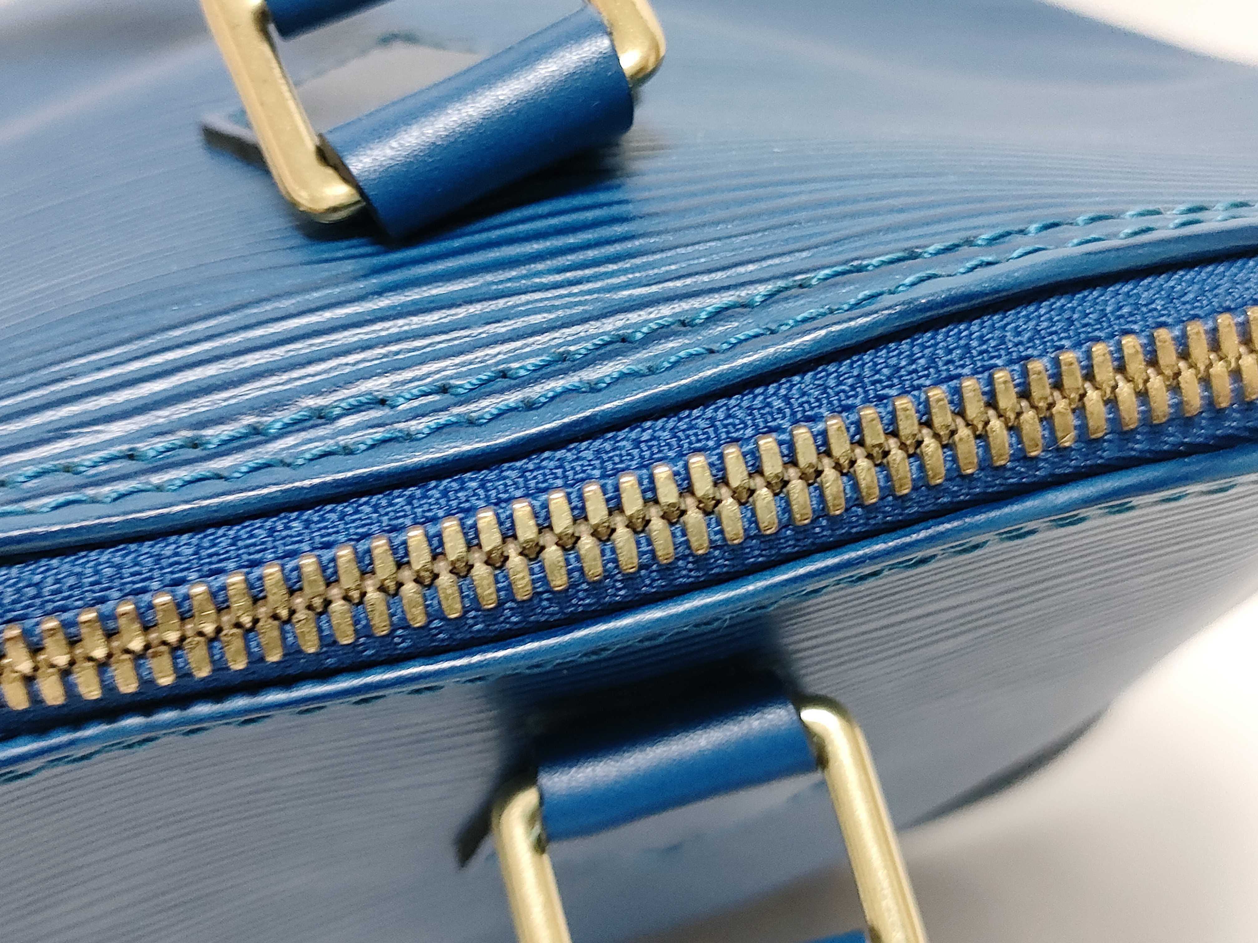 Epi LV Alma PM Epi M52145 MI0999 Blue Handbag — view 6