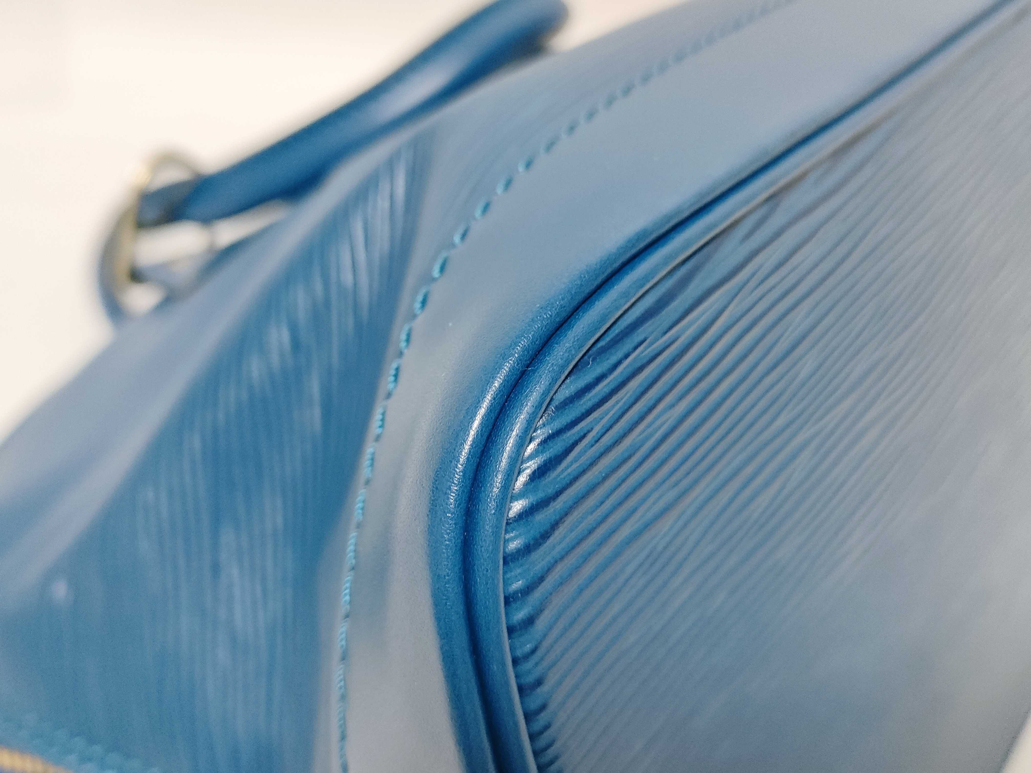 Epi LV Alma PM Epi M52145 MI0999 Blue Handbag — view 7