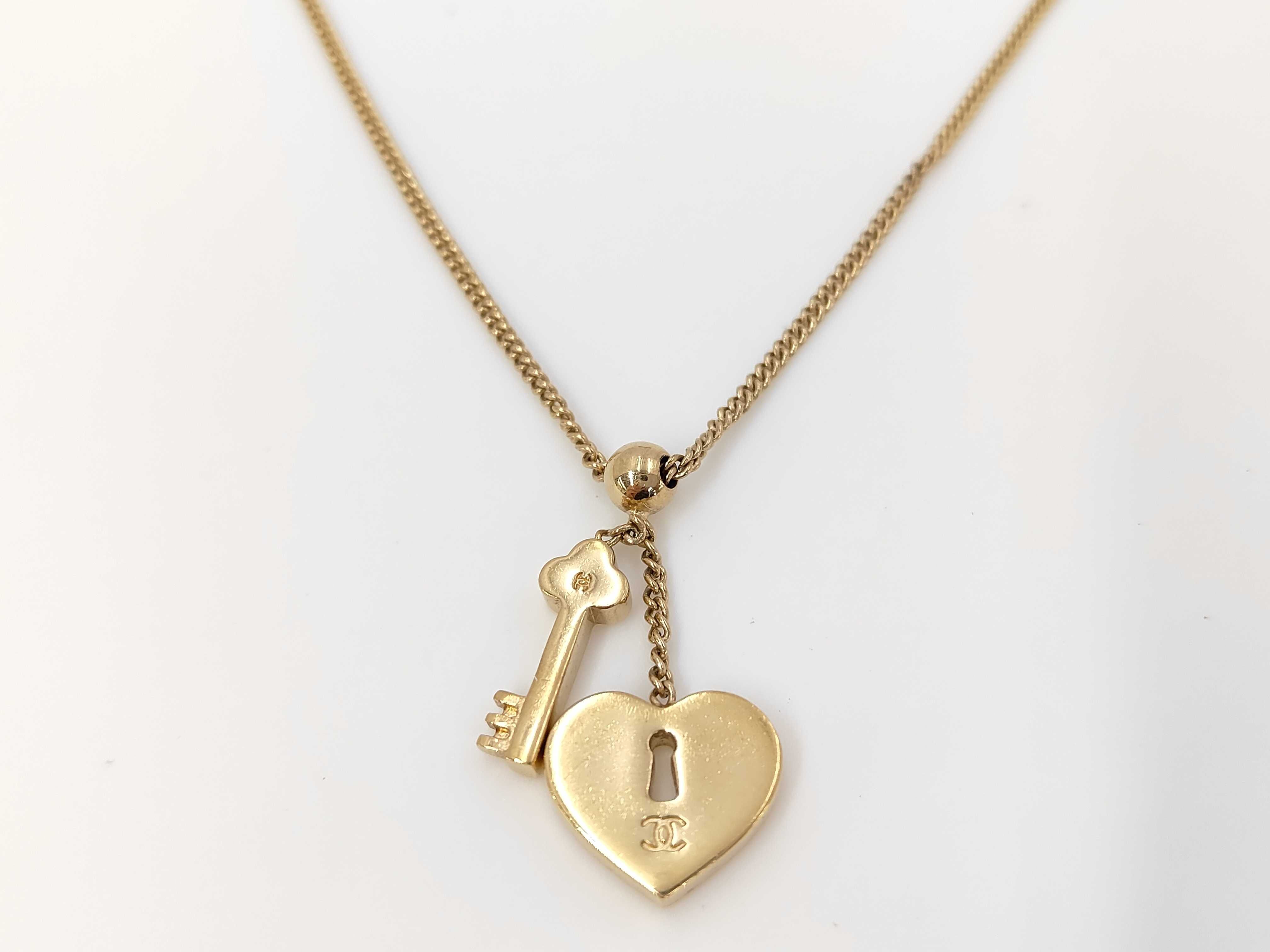 Heart Lock Necklace (with comments) 02P Necklace