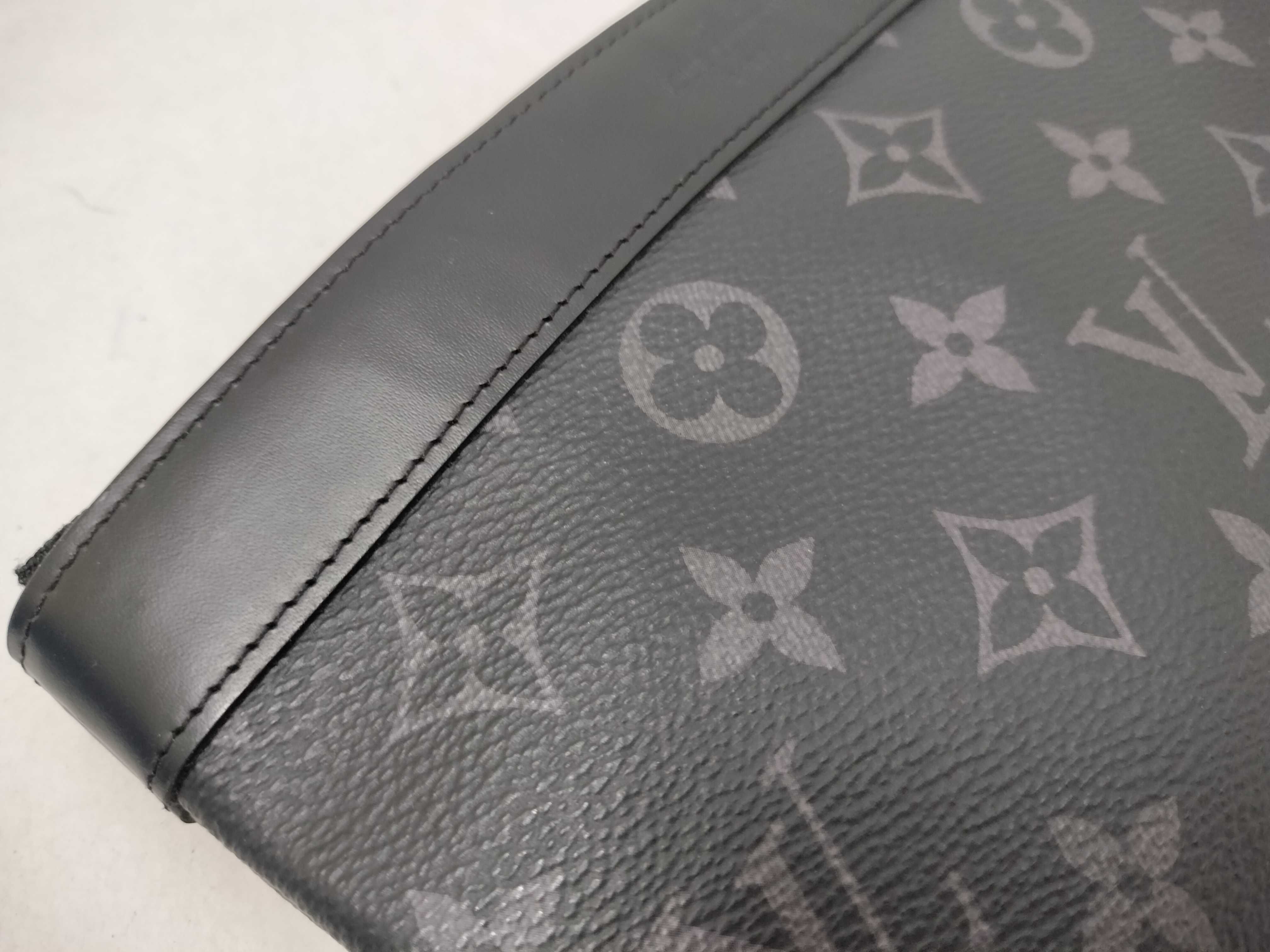 Pochette Discovery PM M44323 SP0251 Pouch — view 10