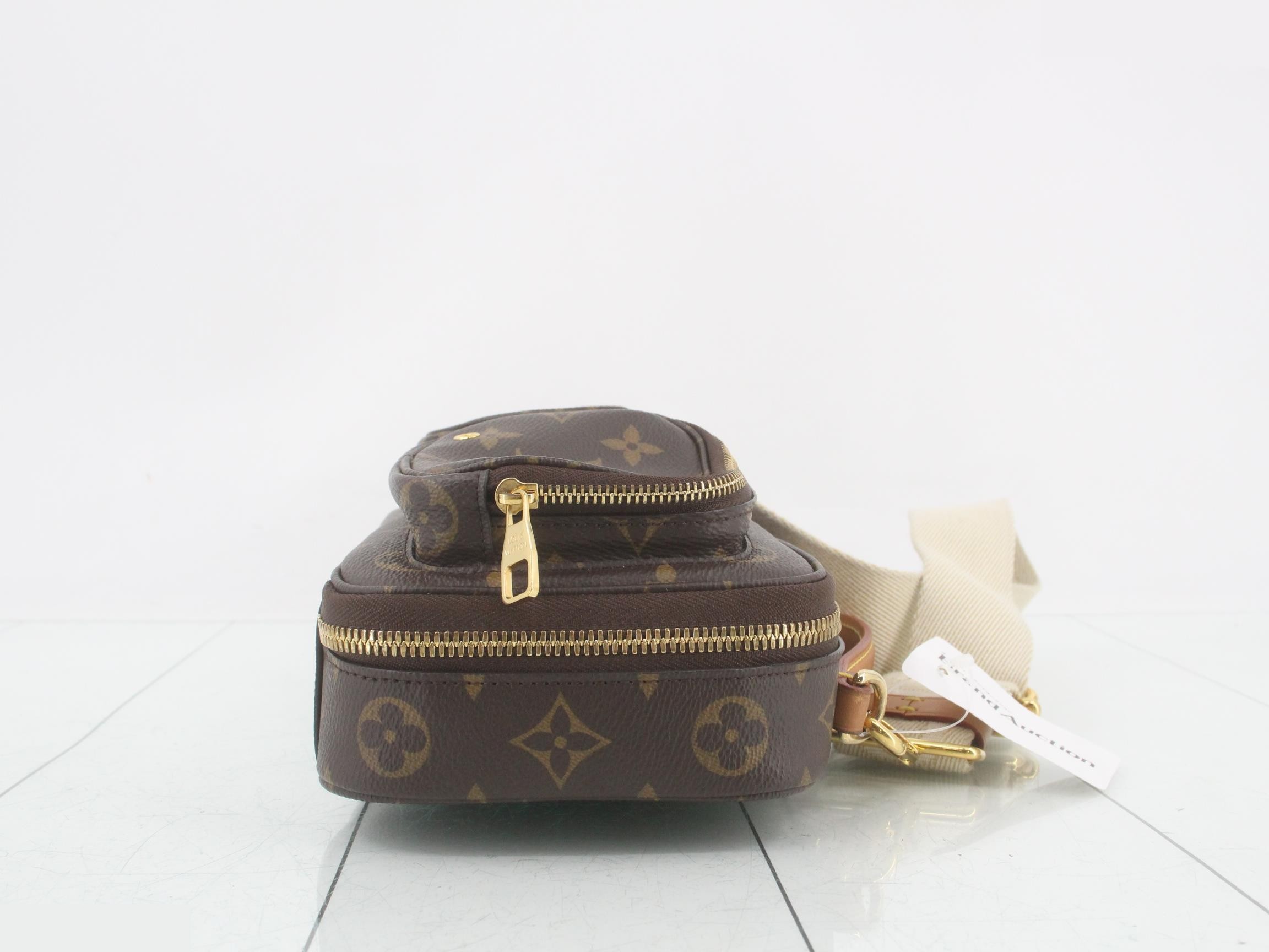 Utility Crossbody RFID — view 3