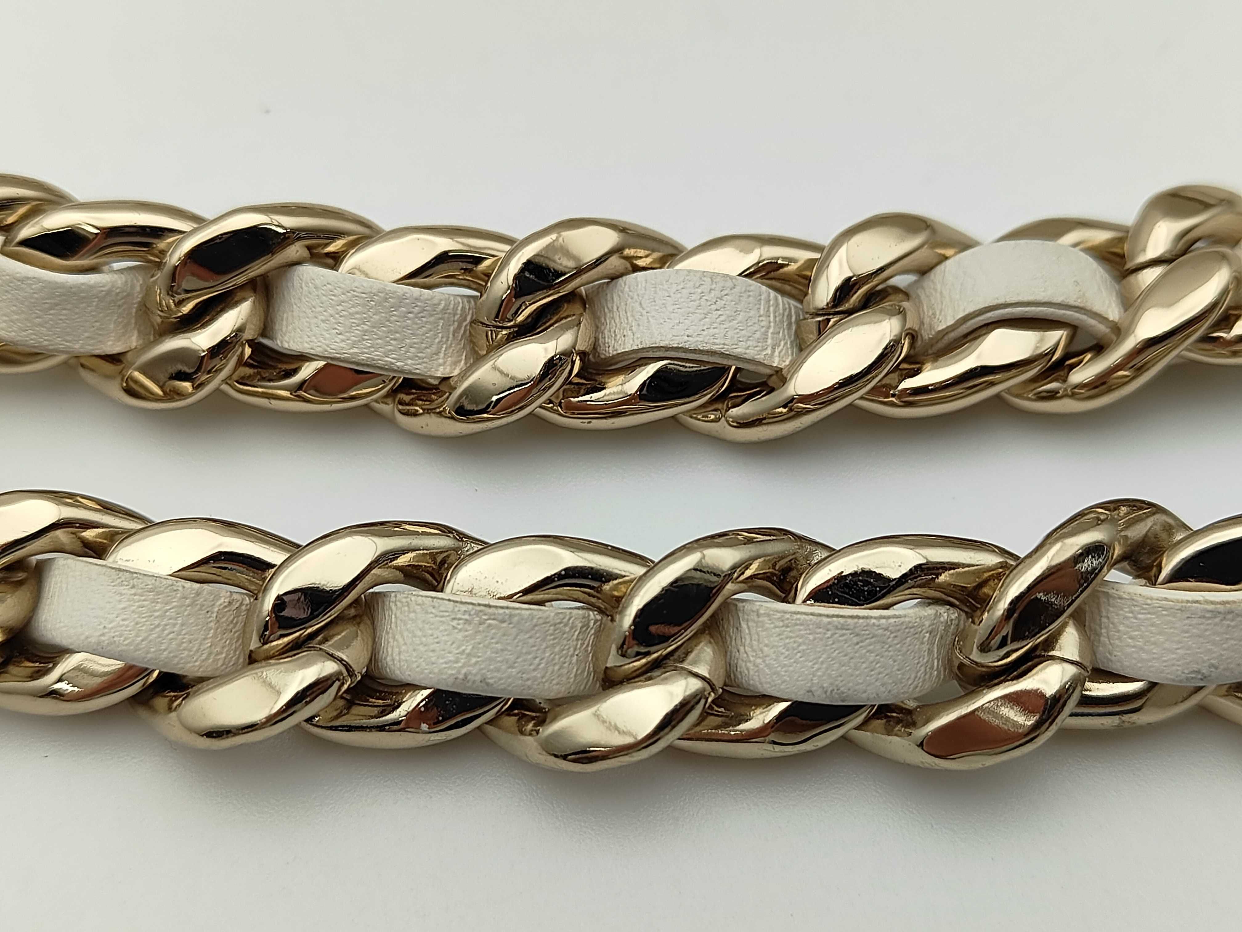 Vanity Chain Shoulder Bag — view 4