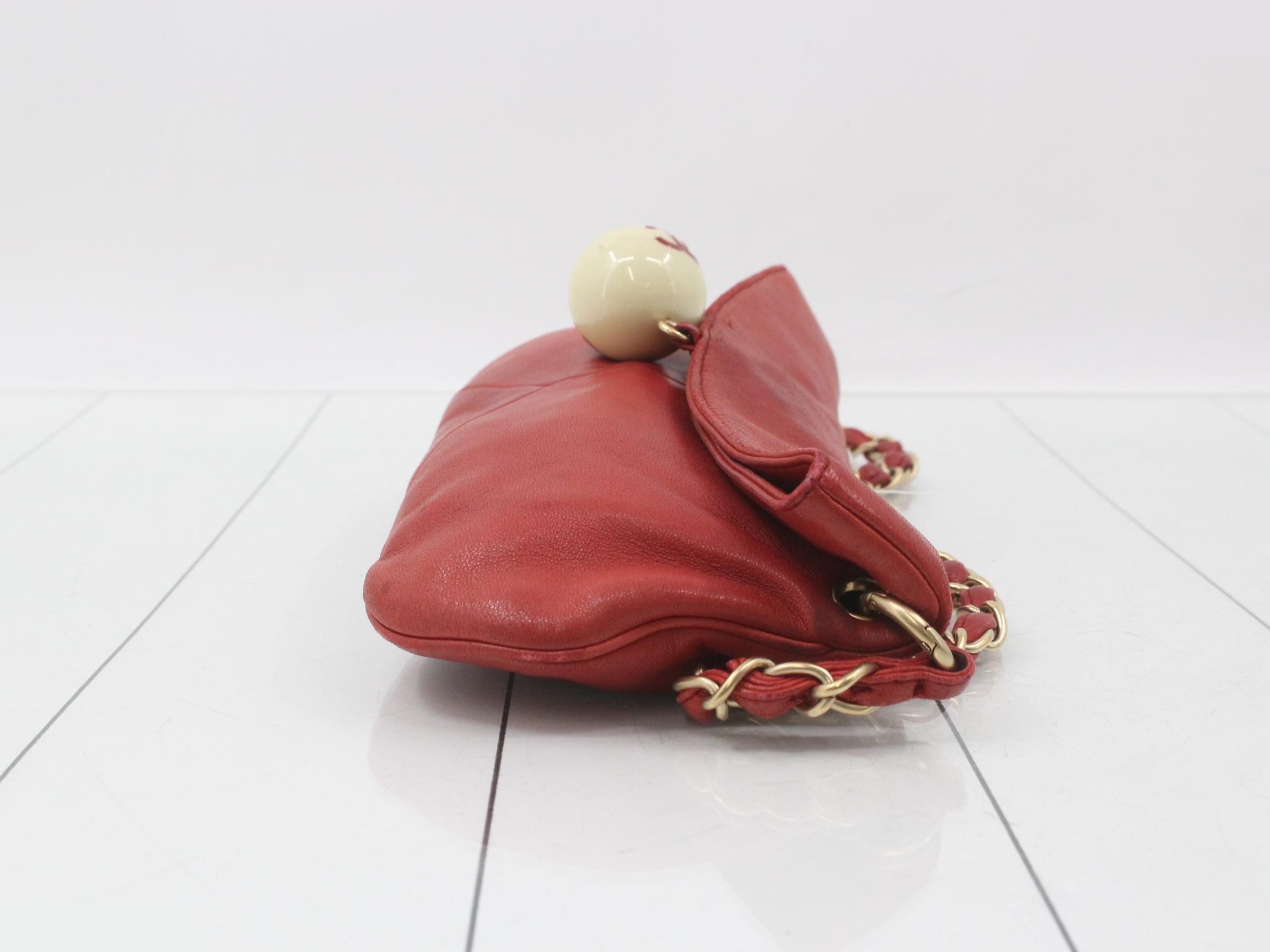 leather chain shoulder bag, red, serial number 8. — view 3