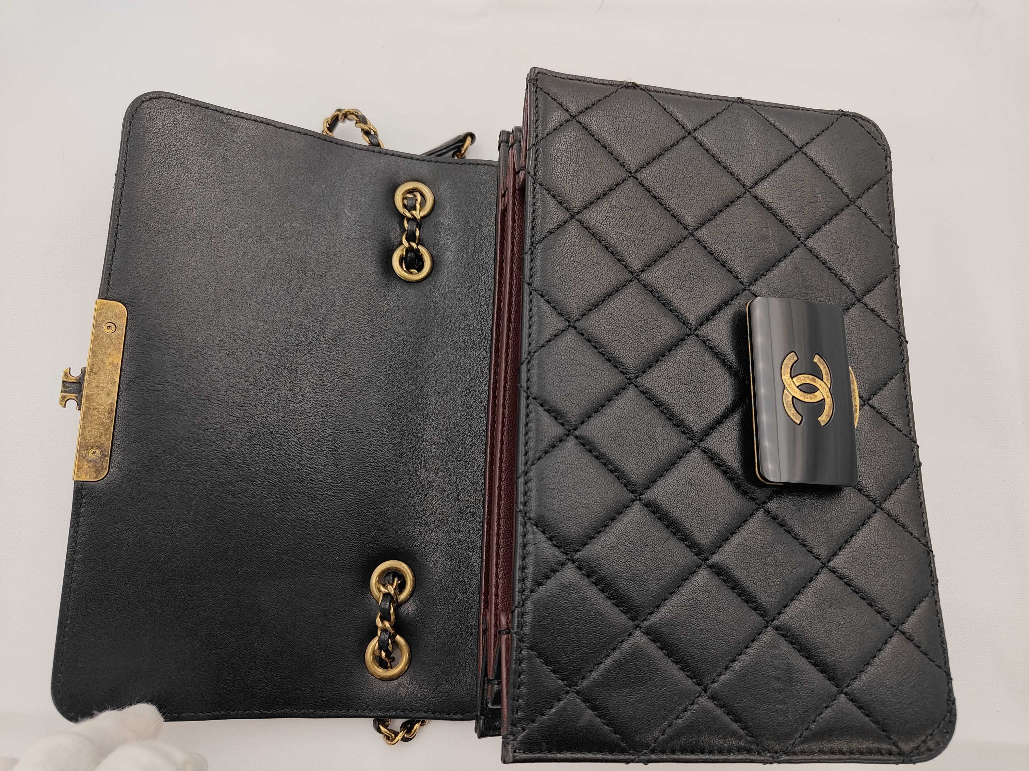 Matelassé Shoulder Bag — view 14