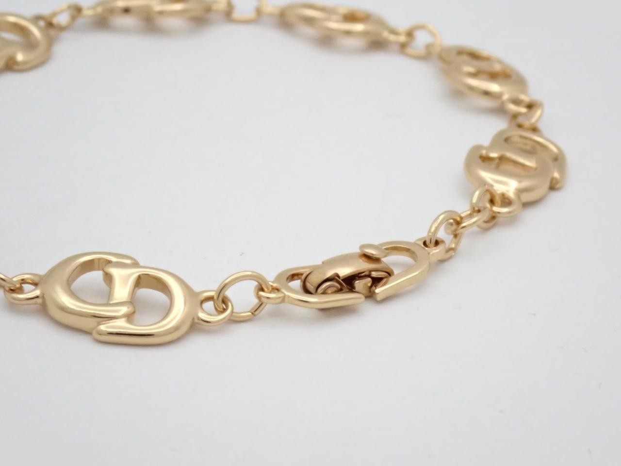 Gold bracelet, wrist size approximately 19cm — view 3