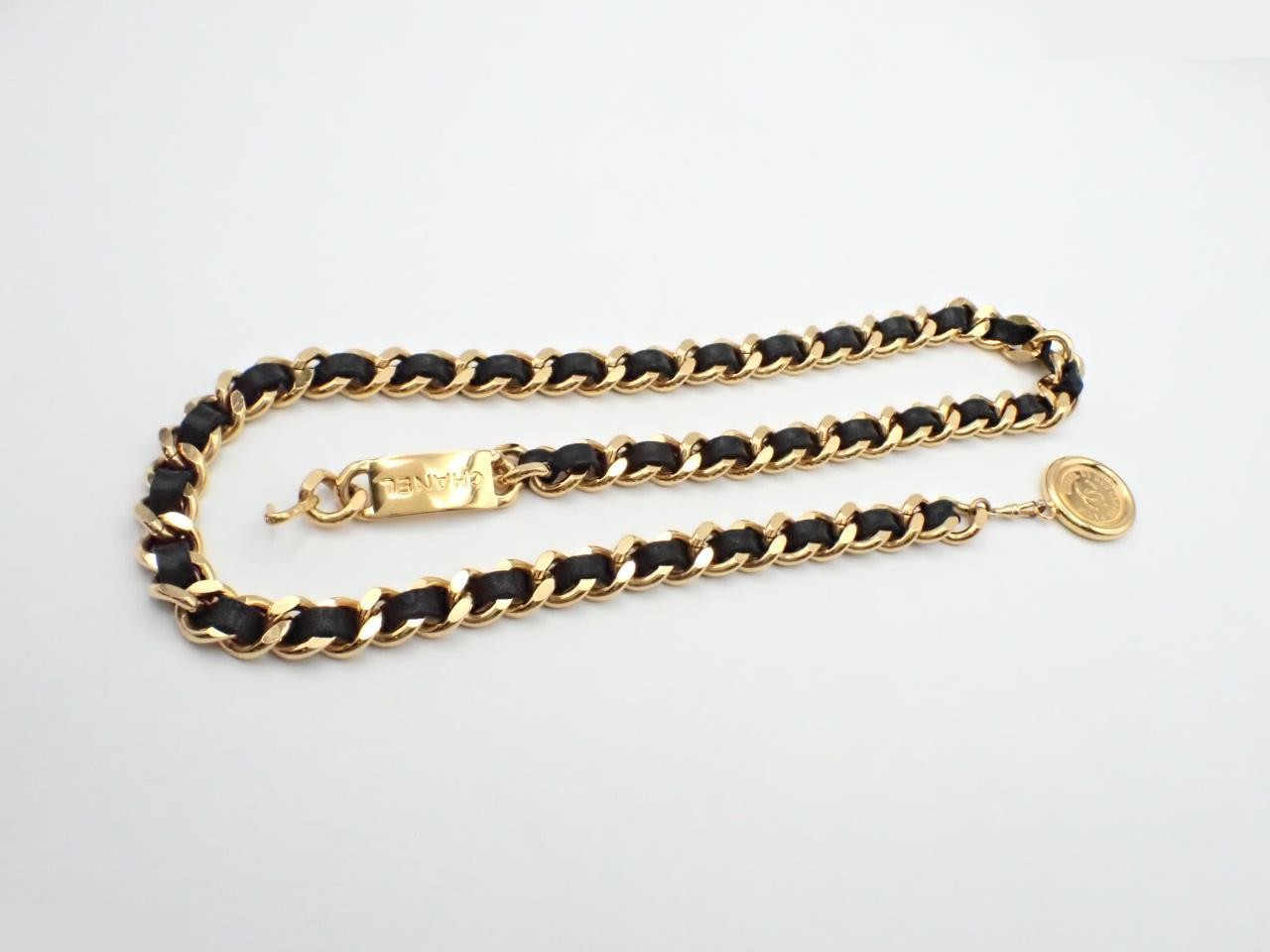 Matelassé Coco Mark Chain Belt, Gold/Black, Total Length Approx. 98cm — view 2