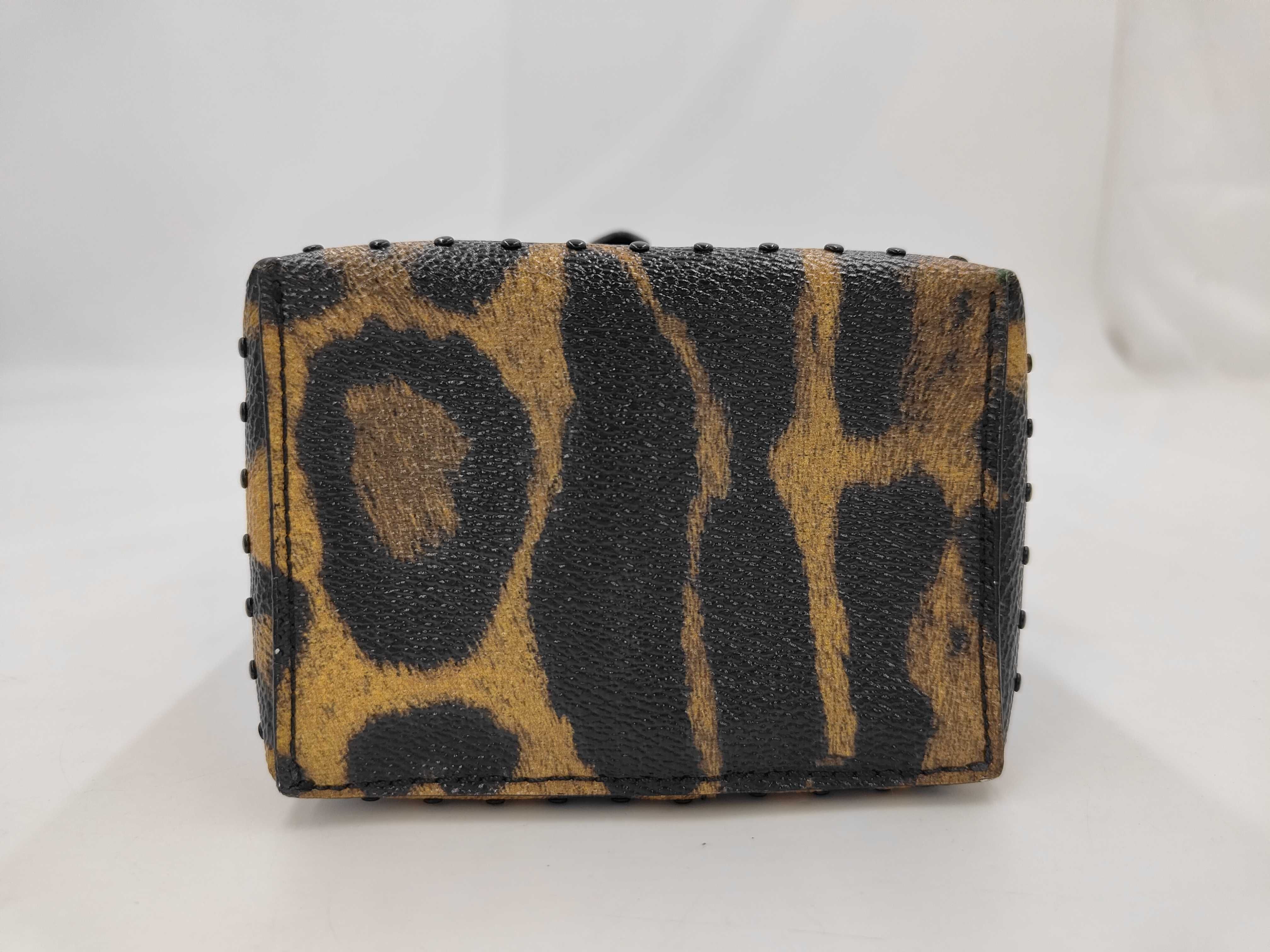 M43001 Monogram Leopard Camera Box Shoulder Bag Handbag — view 9