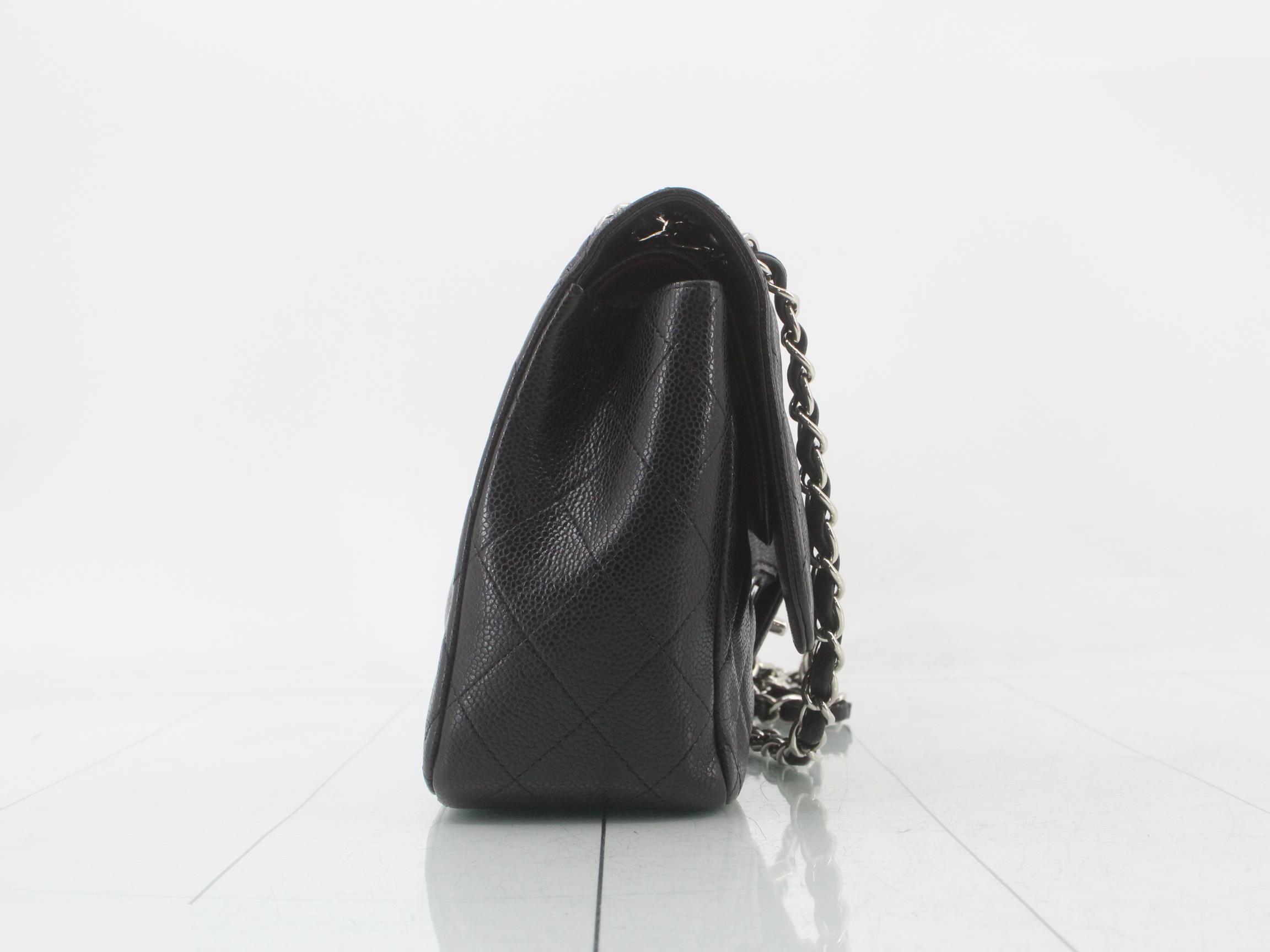 Matelassé Caviar Skin Chain Shoulder Bag — view 4