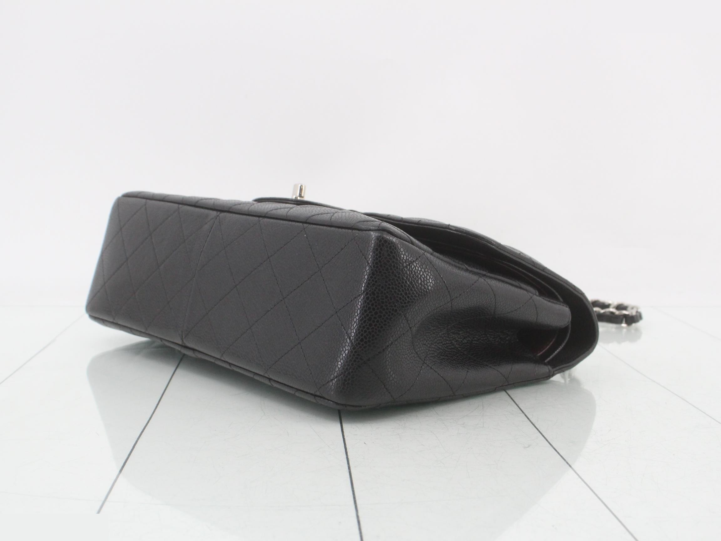Matelassé Caviar Skin Chain Shoulder Bag — view 6