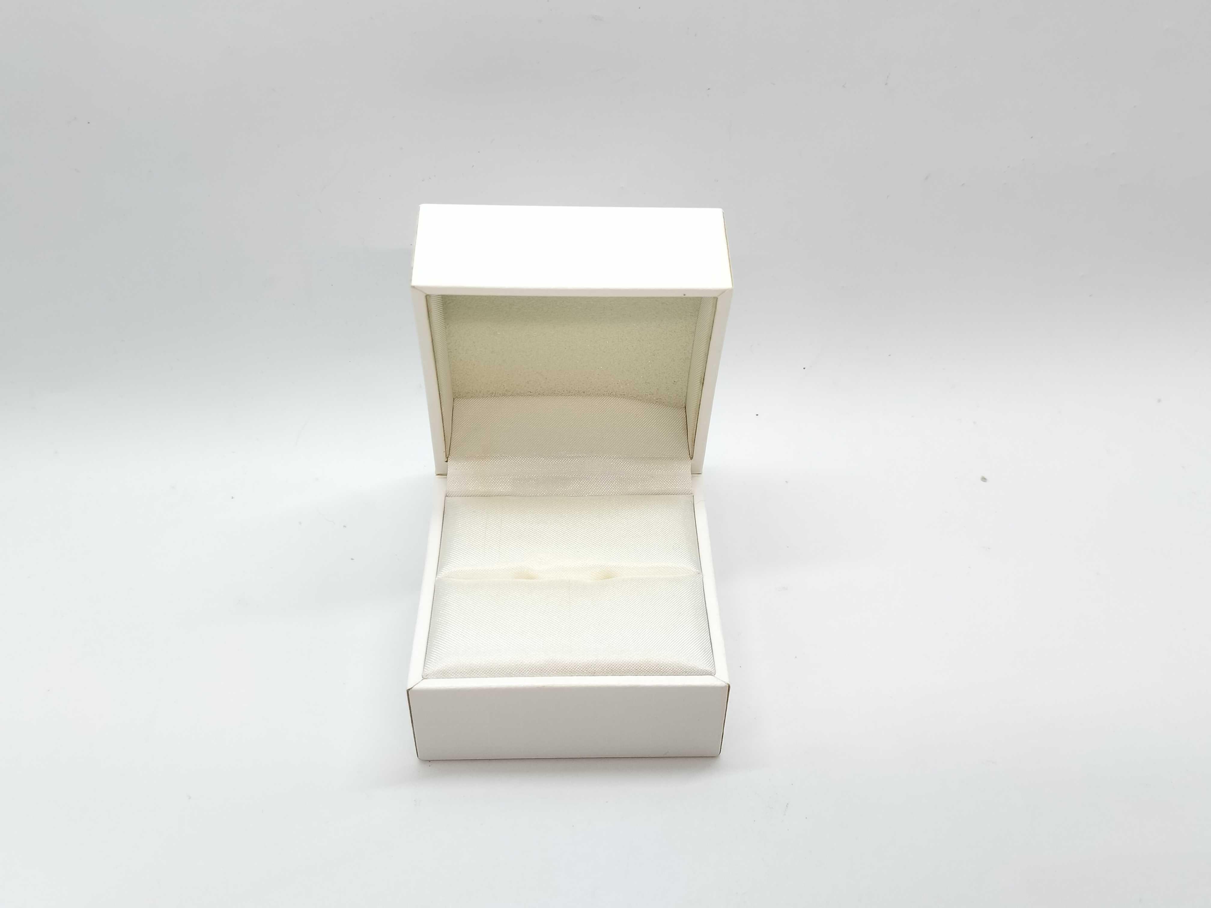 logo ring — view 10