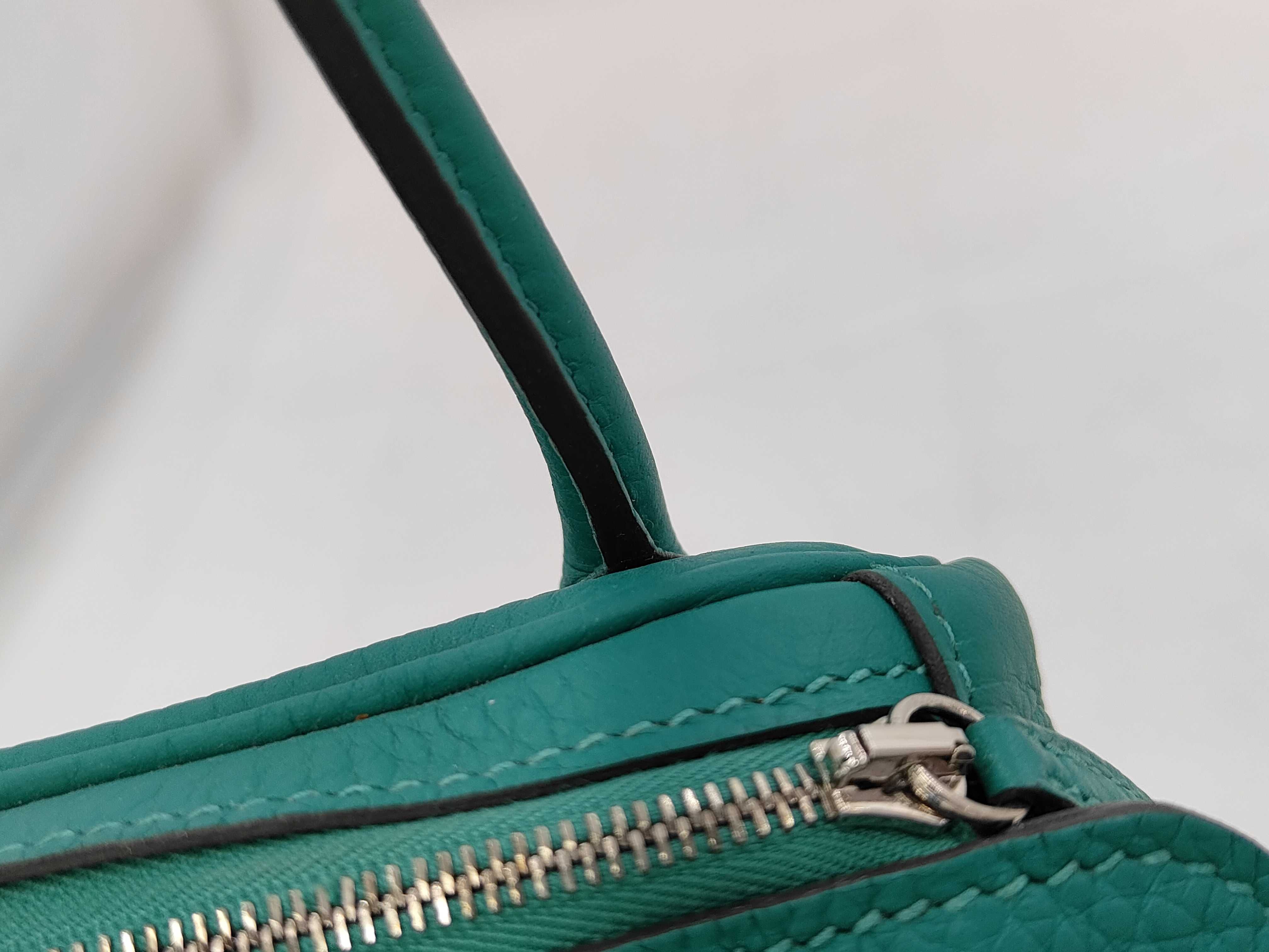 Lindy 26 handbag, Vert Vertigo, silver hardware, Taurillon Clemence leather, D stamp. — view 14