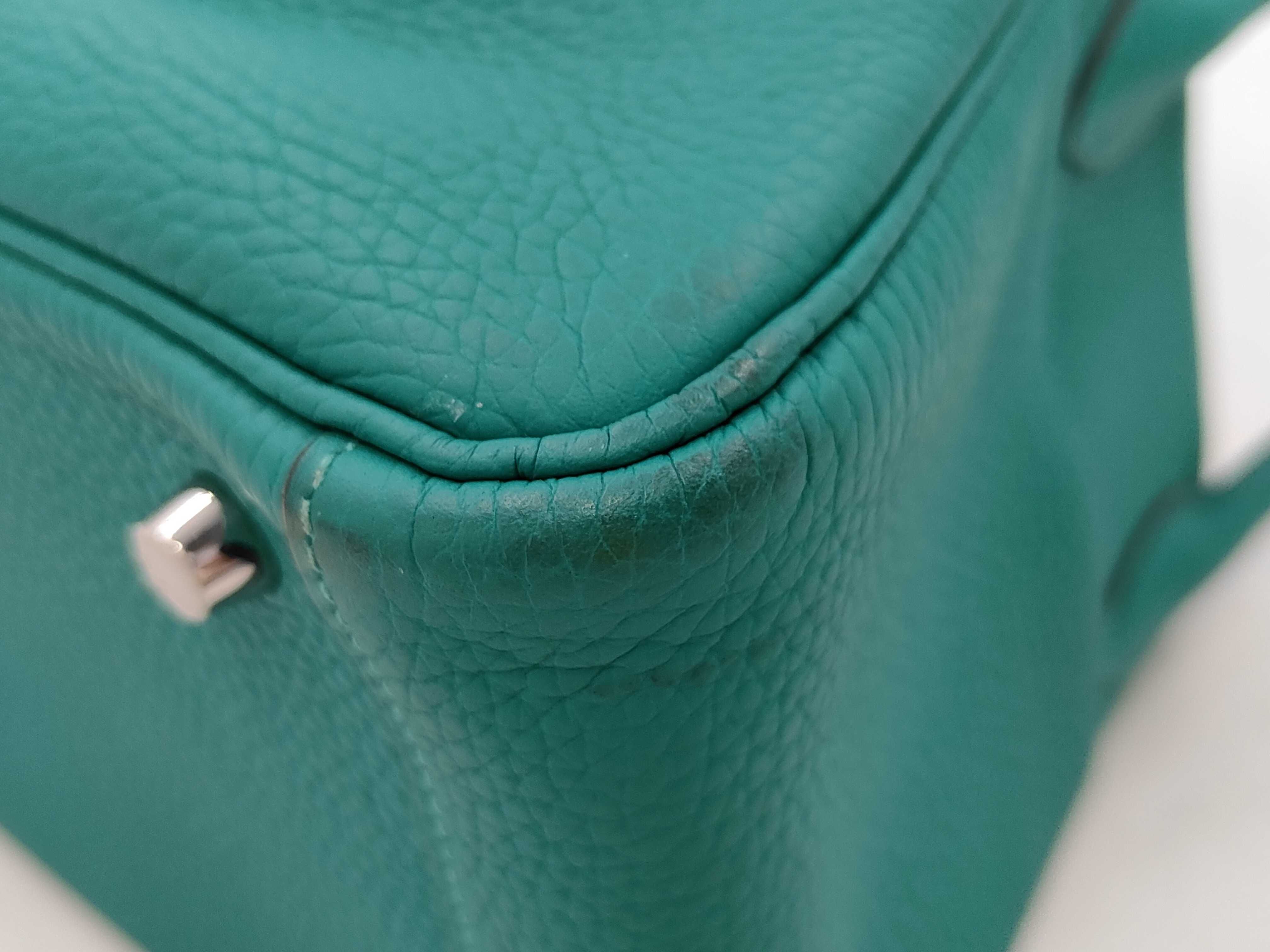 Lindy 26 handbag, Vert Vertigo, silver hardware, Taurillon Clemence leather, D stamp. — view 4
