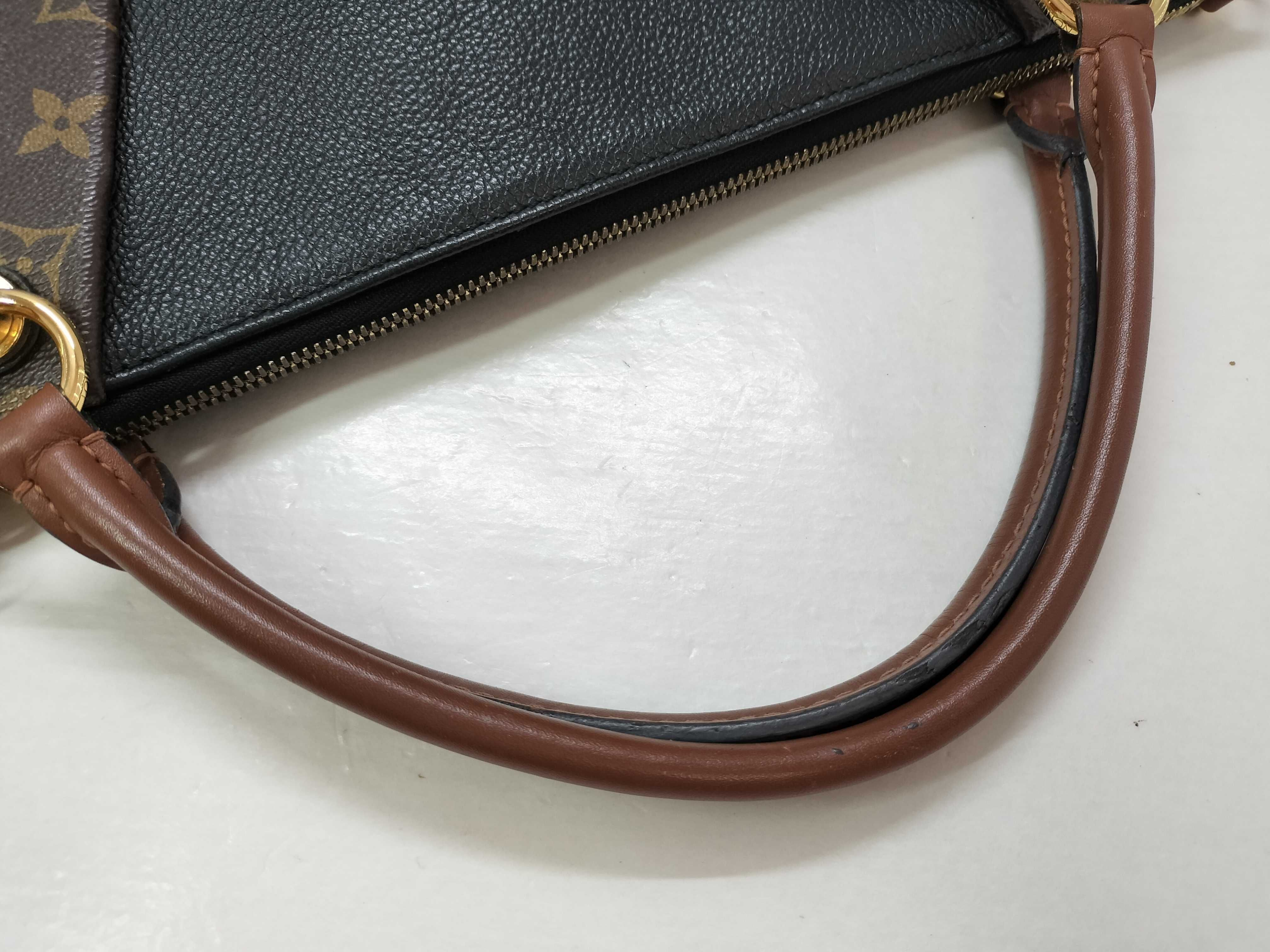 Monogram V Tote MM Handbag — view 4