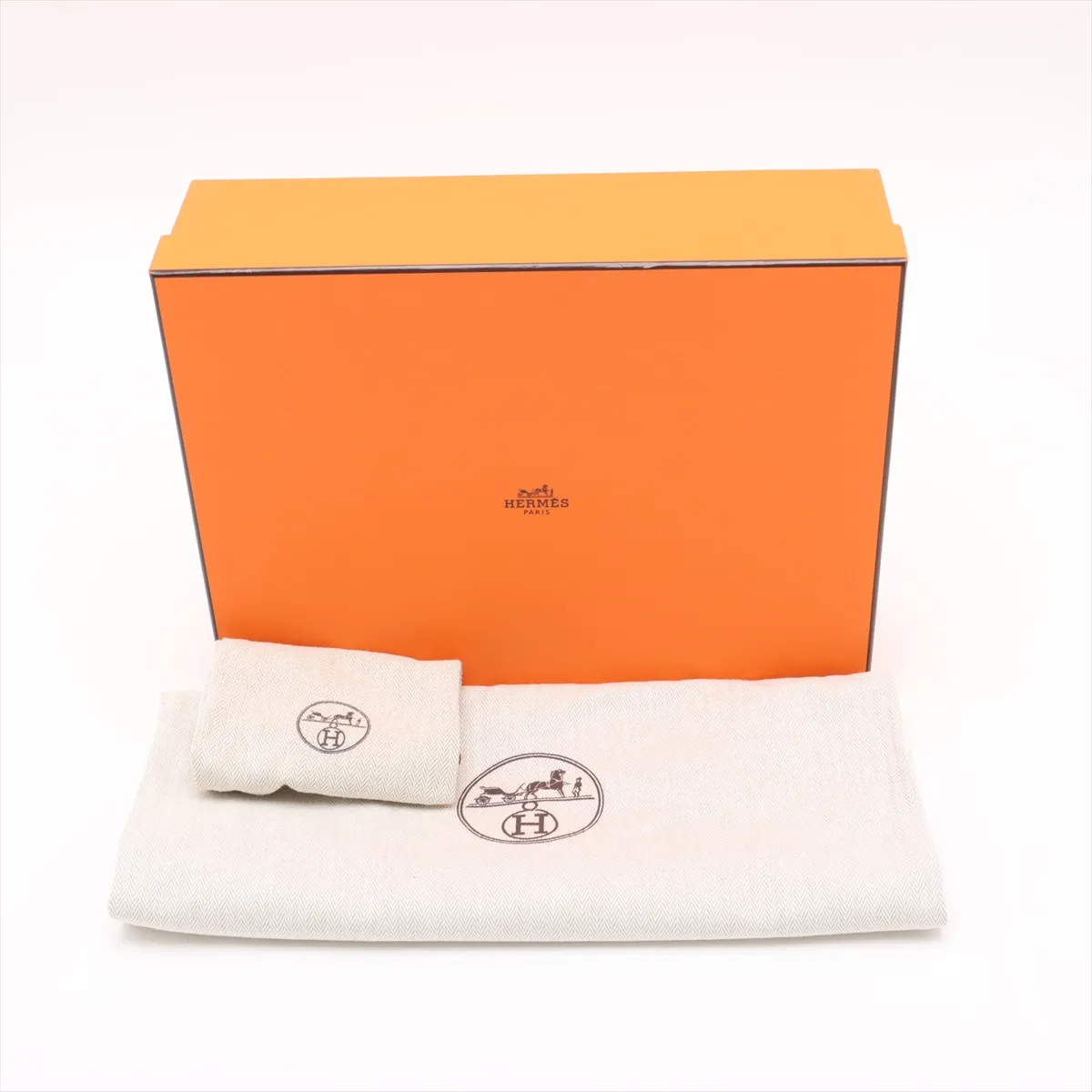 [Individually wrapped] Hermes Evelyn 3 23 Taurillon Clemence Black Gold hardware G:2026 — view 9