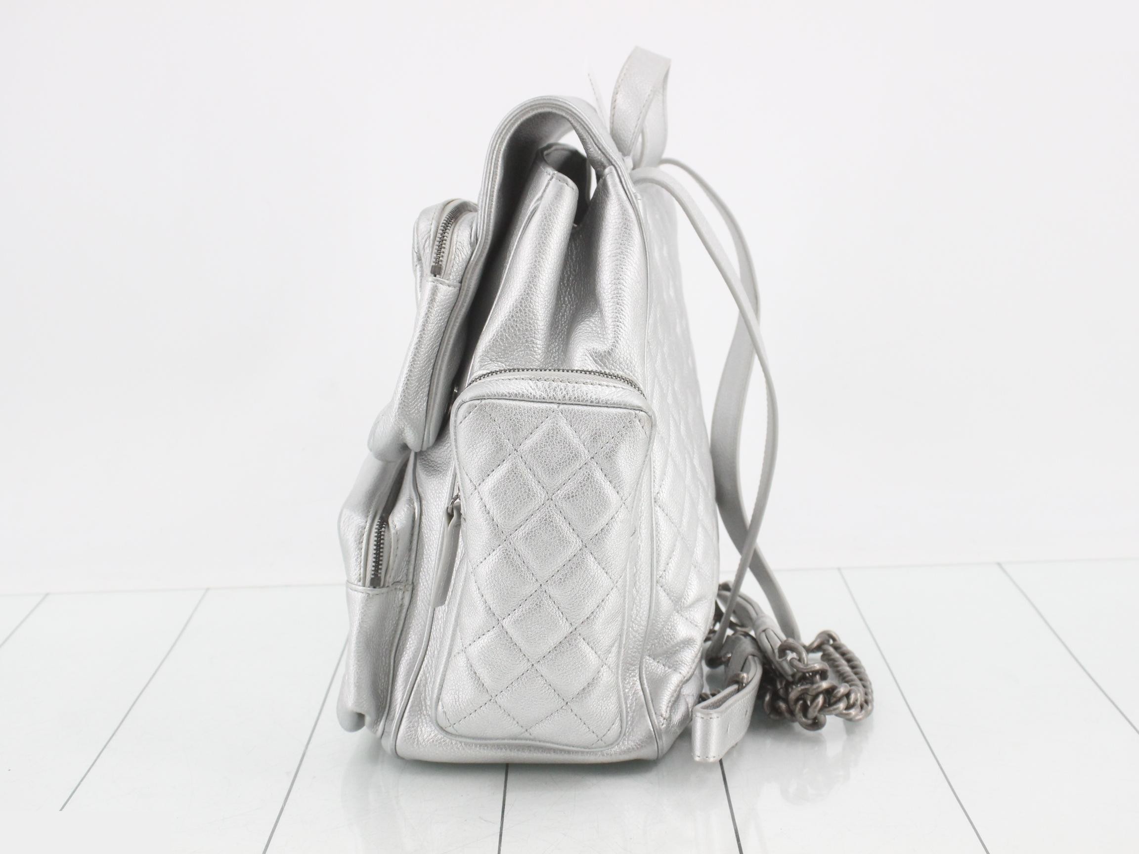 Leather backpack with Coco Mark charm, silver color. — view 3