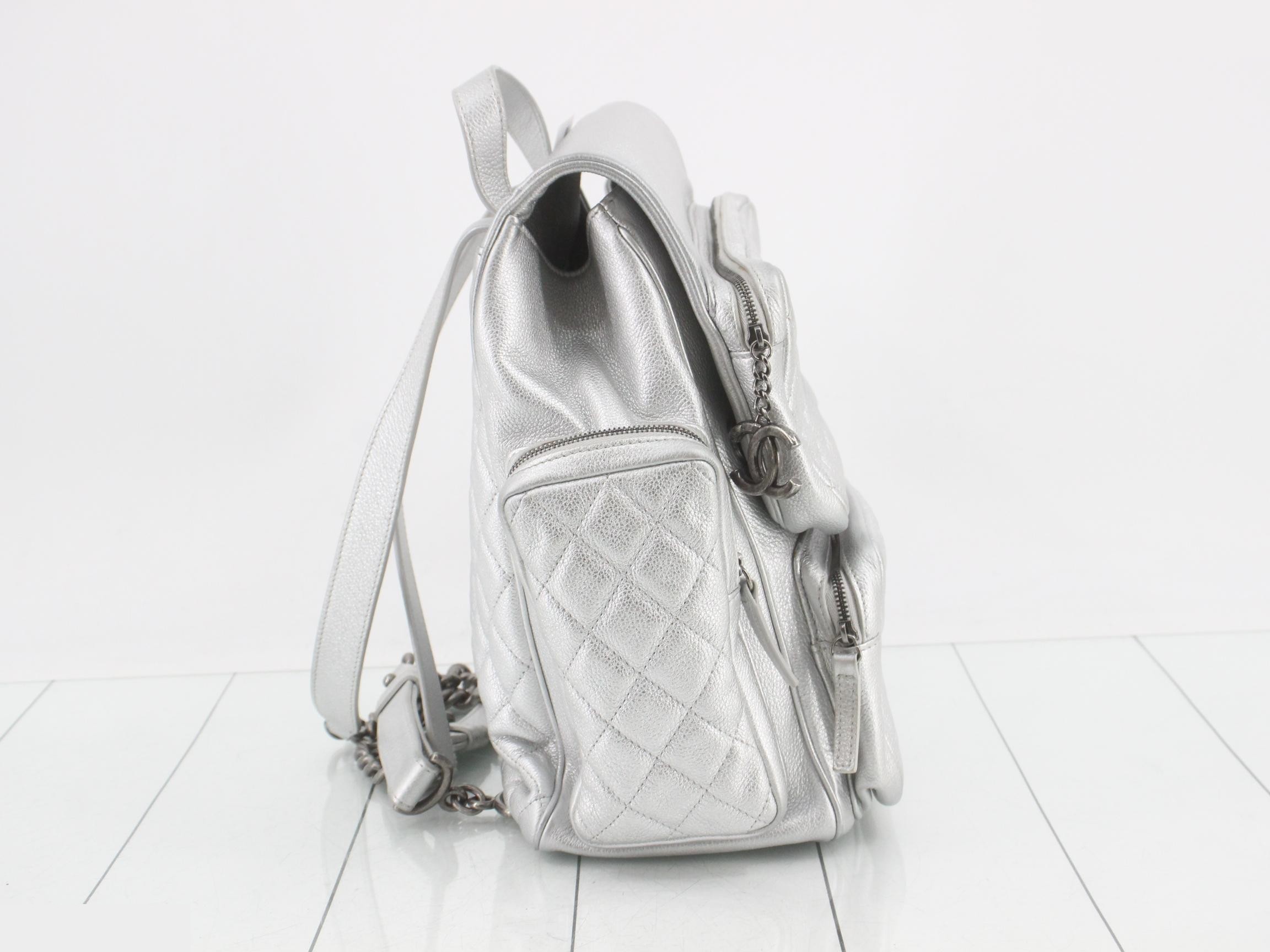 Leather backpack with Coco Mark charm, silver color. — view 4