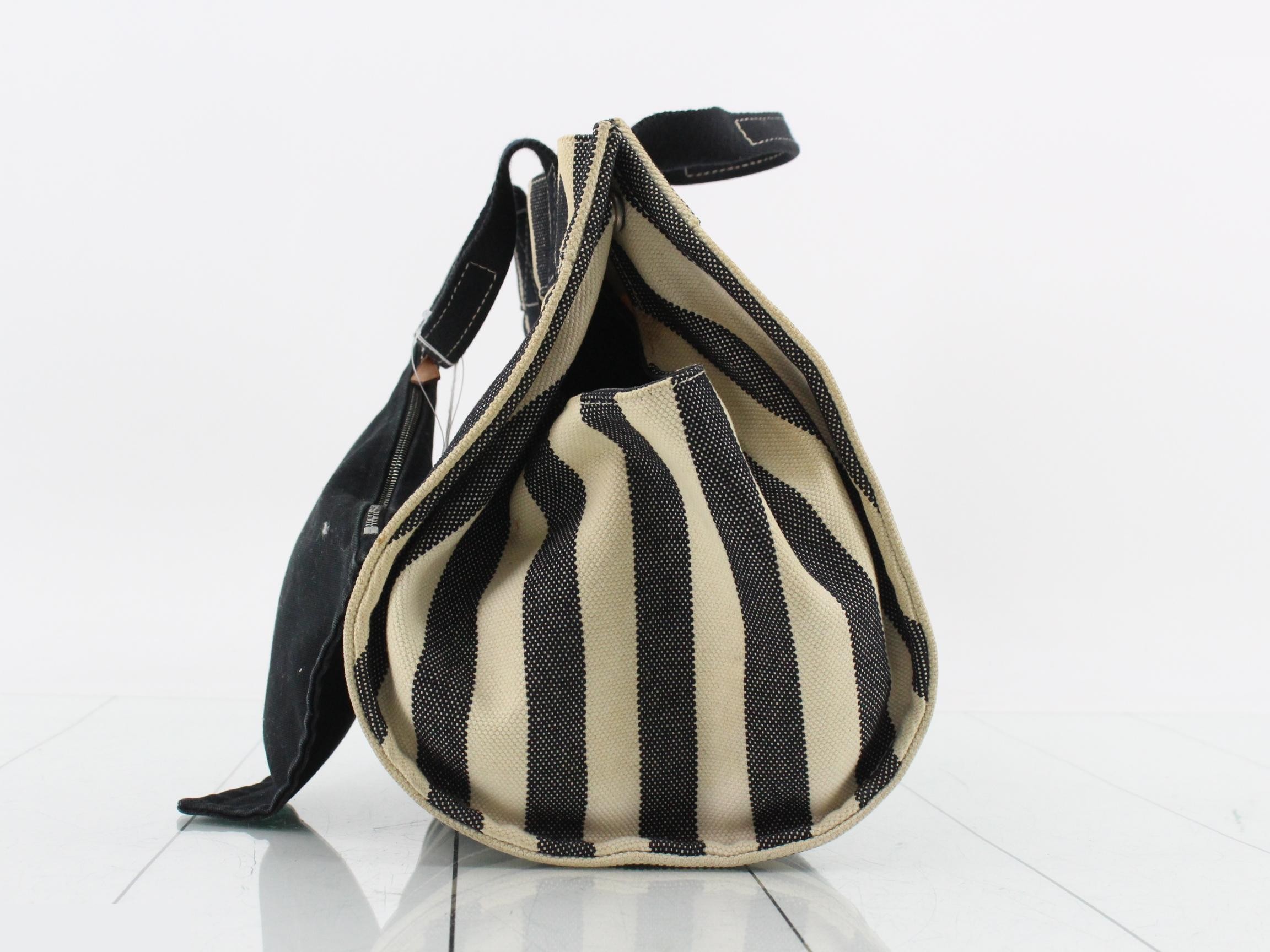 handbag — view 3