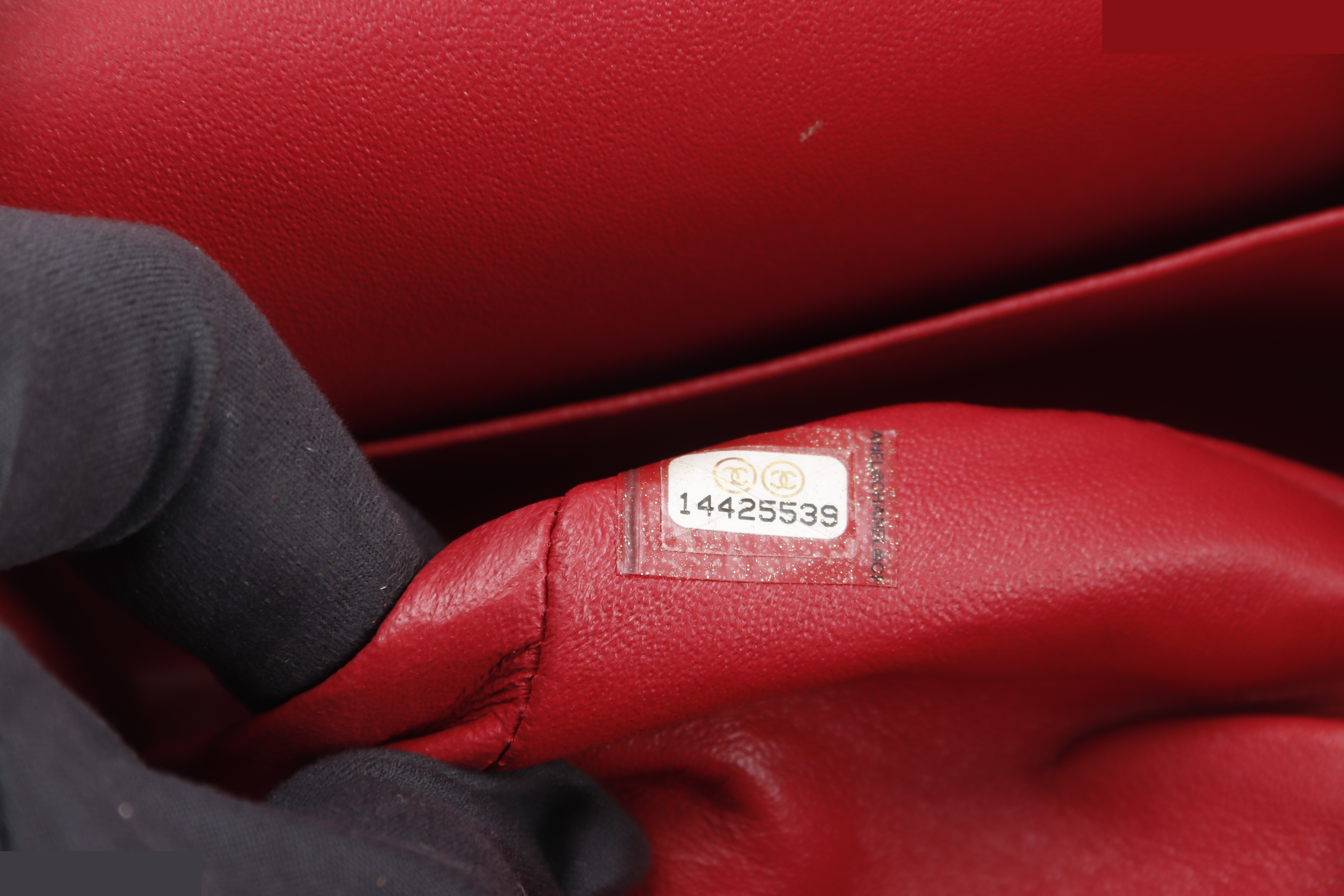 CLASSIC FLAP MAXI RED CAVIAR SHW — view 7