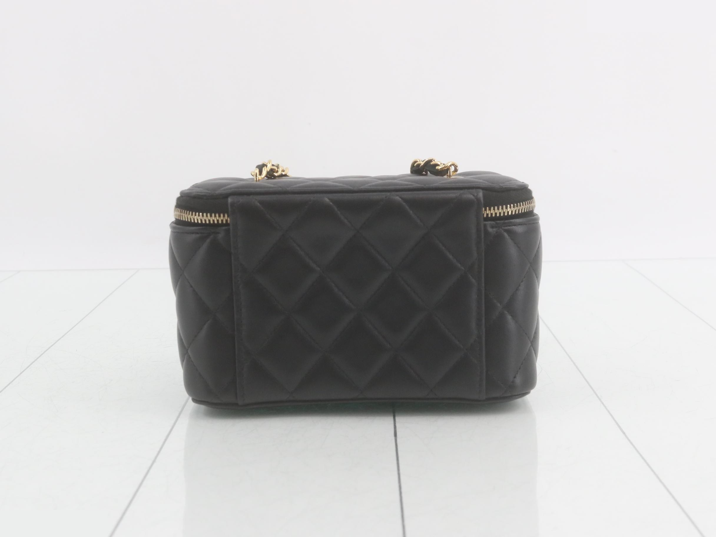 Matelassé Leather Multi-Charm 2-Way Vanity — view 2