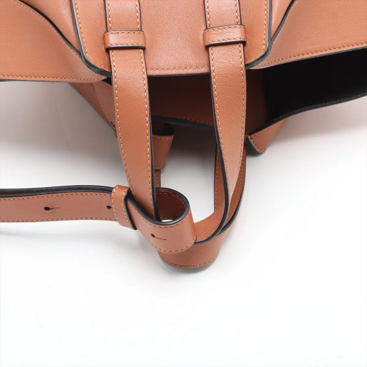 Hammock Small Leather 2-Way Handbag Brown with C Mark — view 5