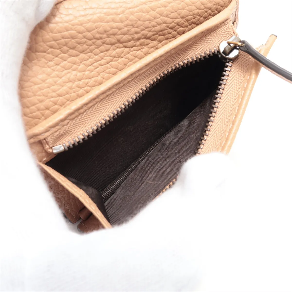 Interlocking G 746059 Leather Compact Wallet Beige — view 5