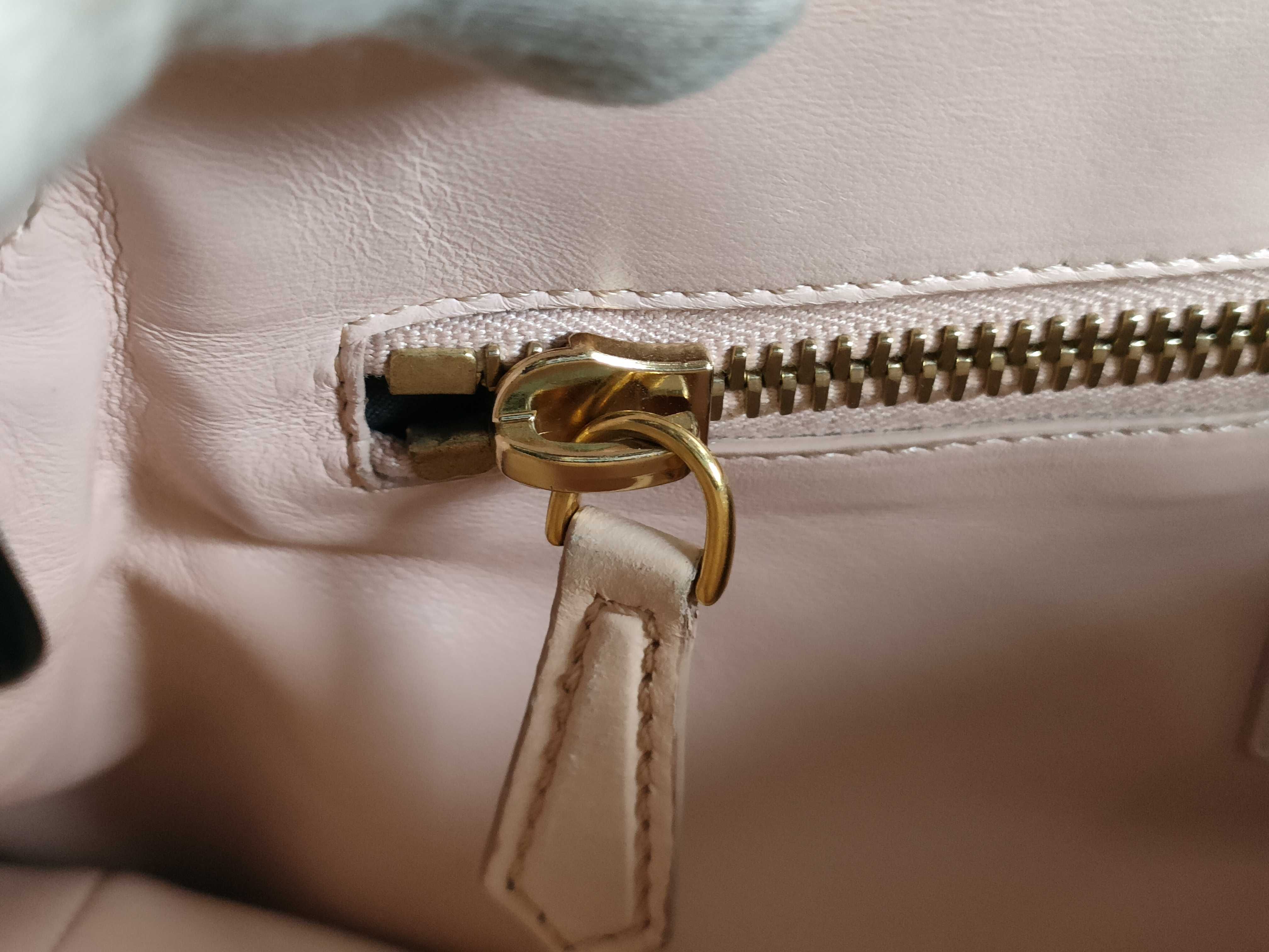 Medium Handbag — view 11