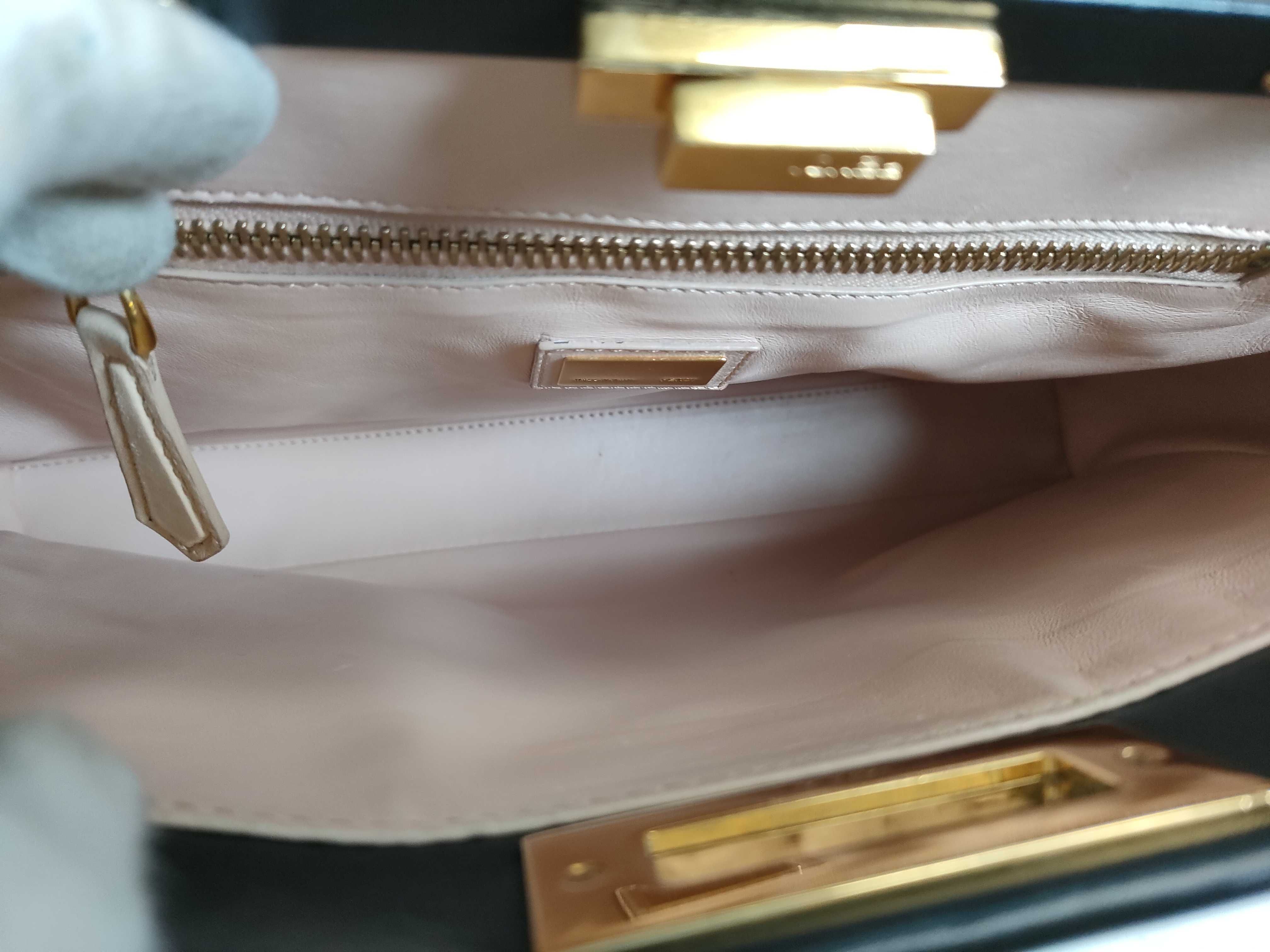Medium Handbag — view 9