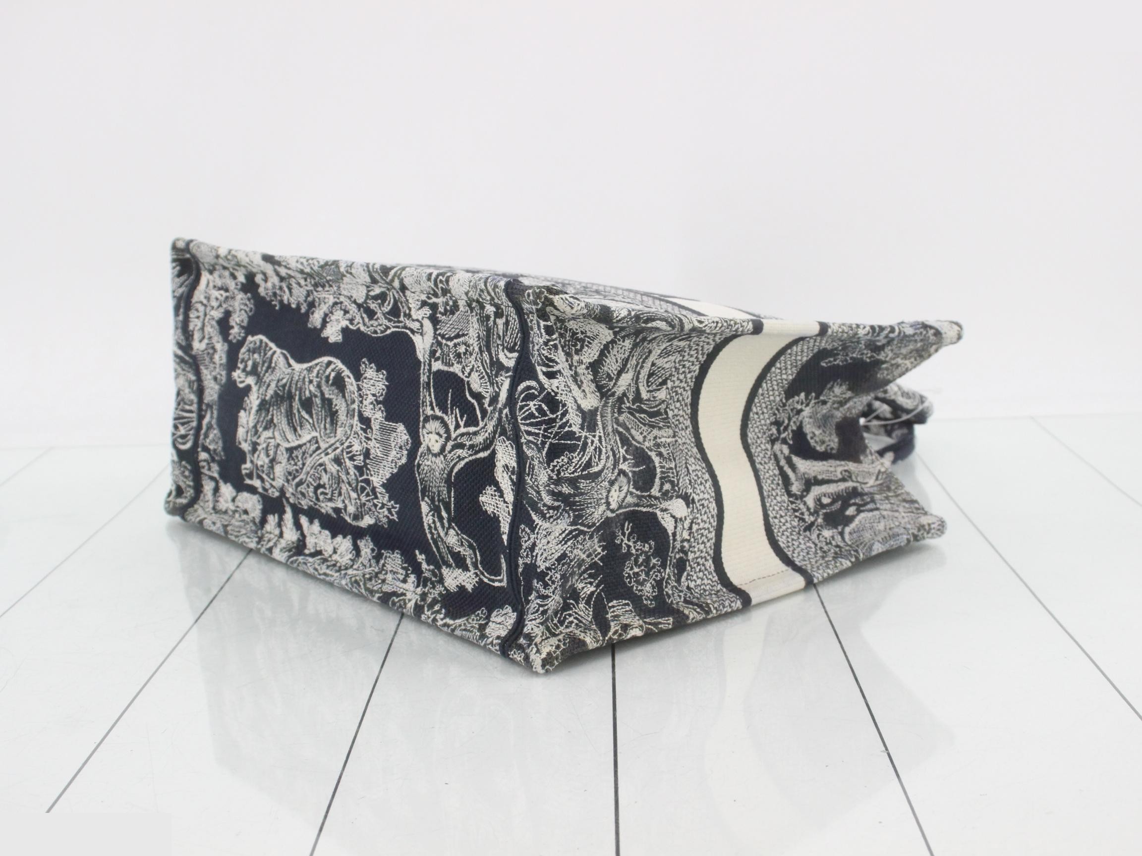 Book Tote Bag - Medium — view 6