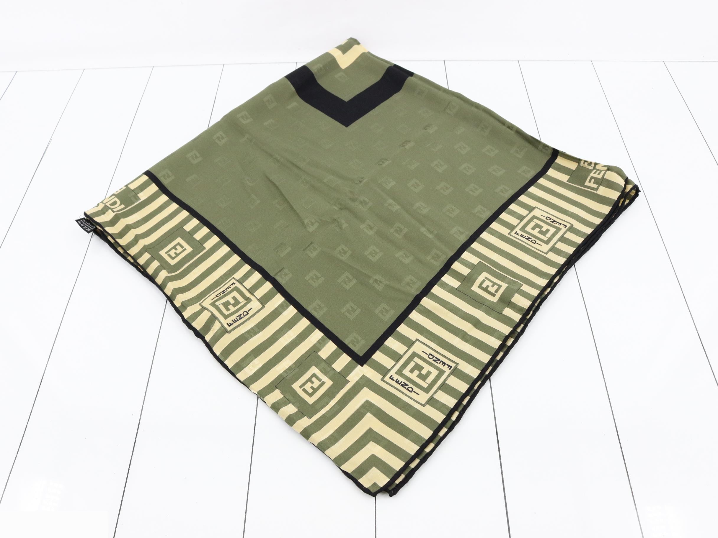 Other lines: Small items, accessories, scarves — view 2