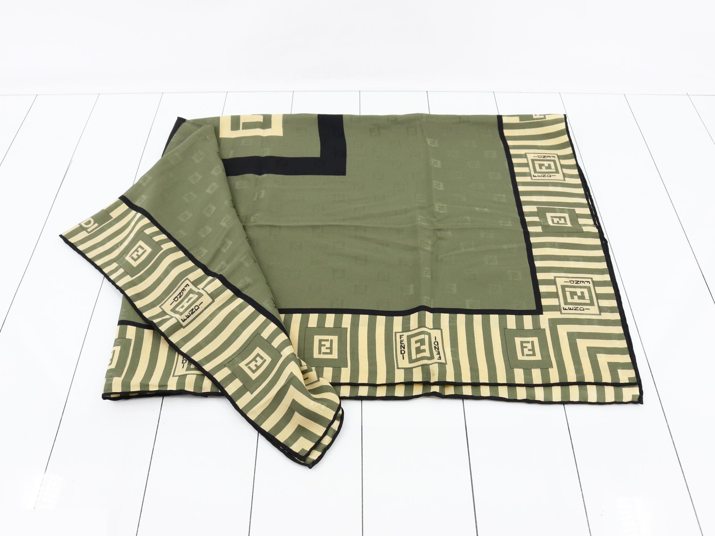 Other lines: Small items, accessories, scarves — view 3