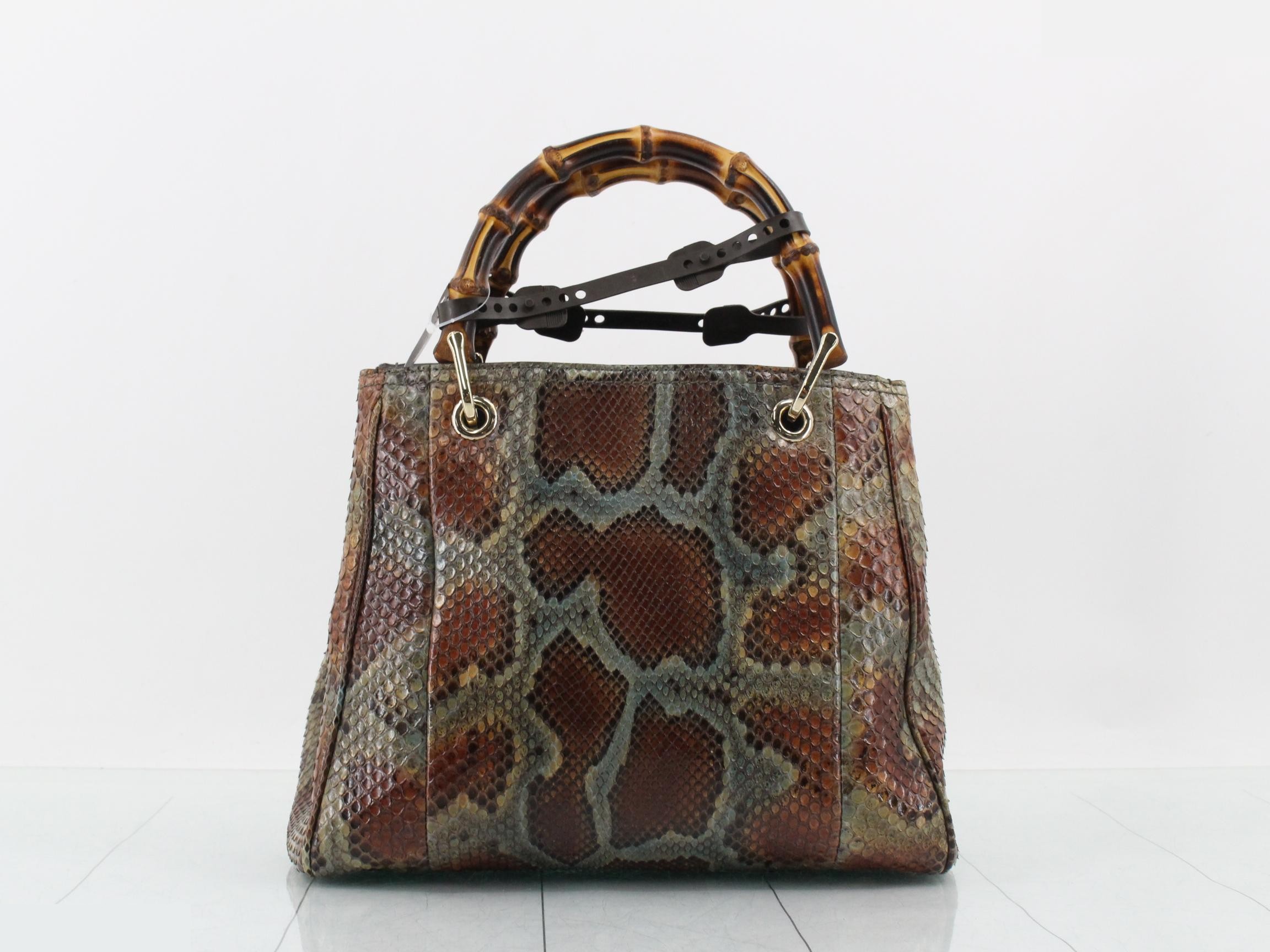 handbag for women, python and bamboo, green snakeskin. — view 2