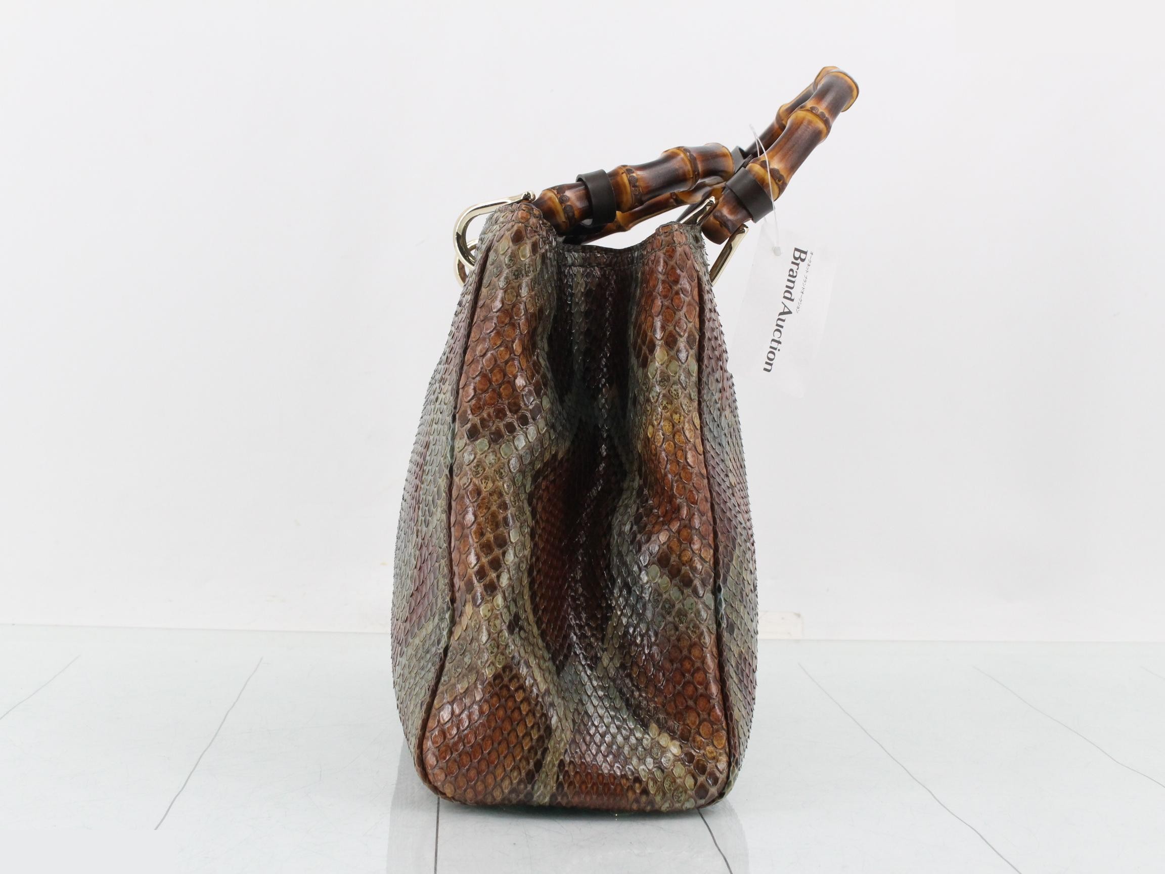 handbag for women, python and bamboo, green snakeskin. — view 3