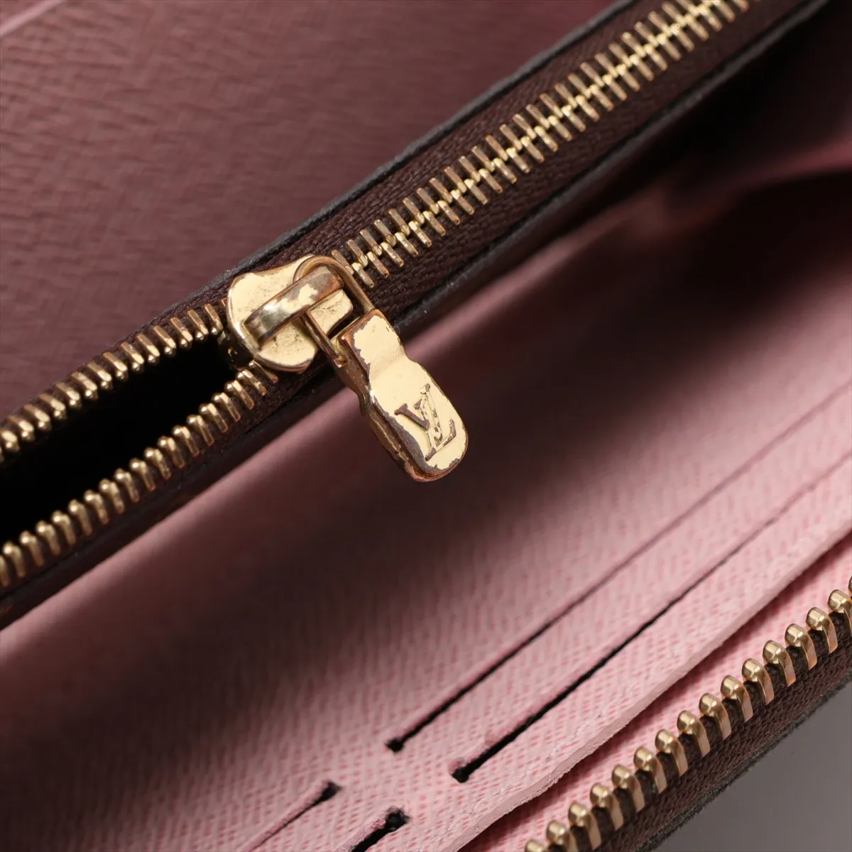 Monogram Portefeuille Clemence M61298 CA3186 Rose Ballerine Round Zip Wallet — view 10