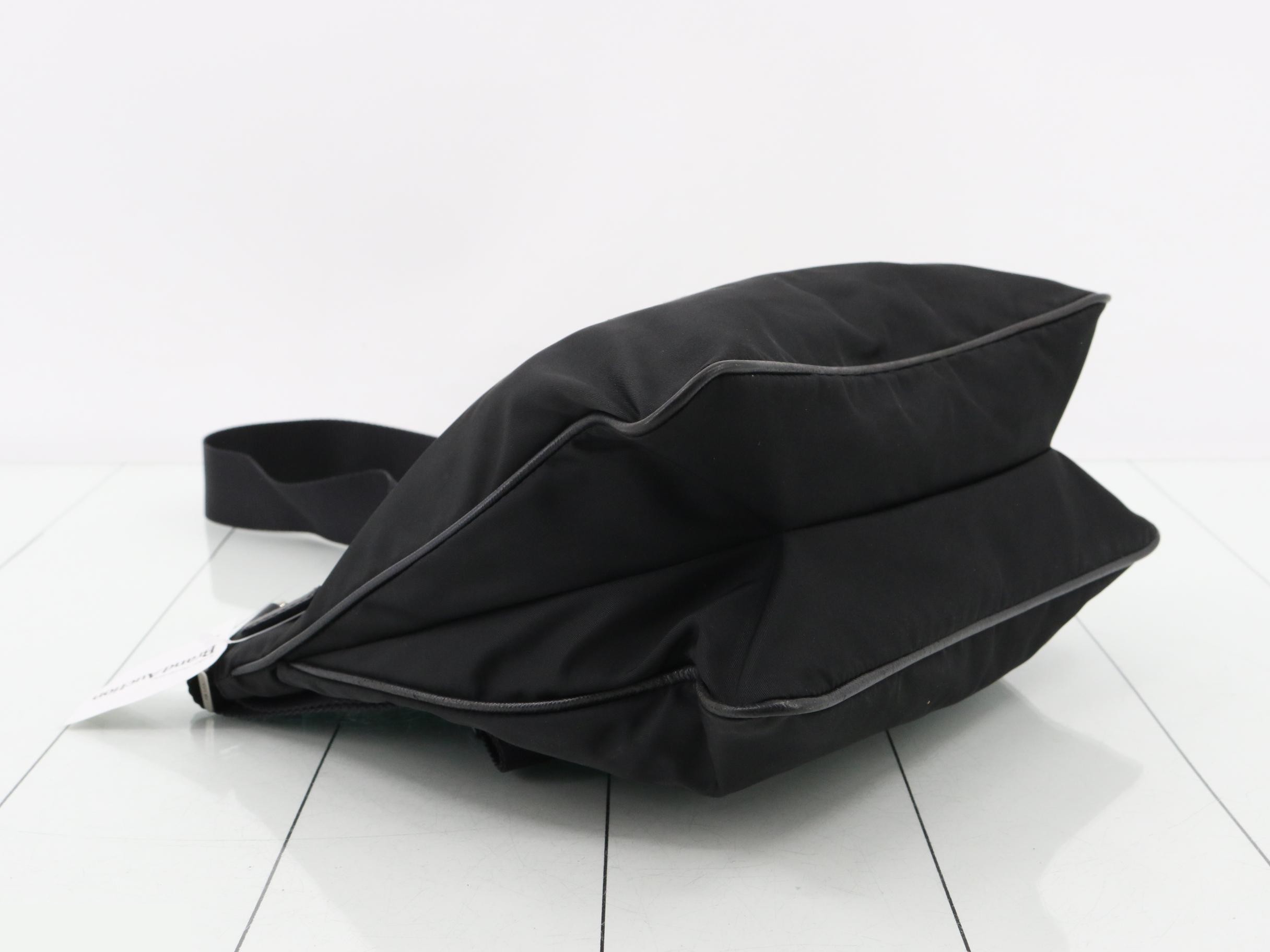 Nylon shoulder bag with triangular logo, black, silver hardware. — view 5