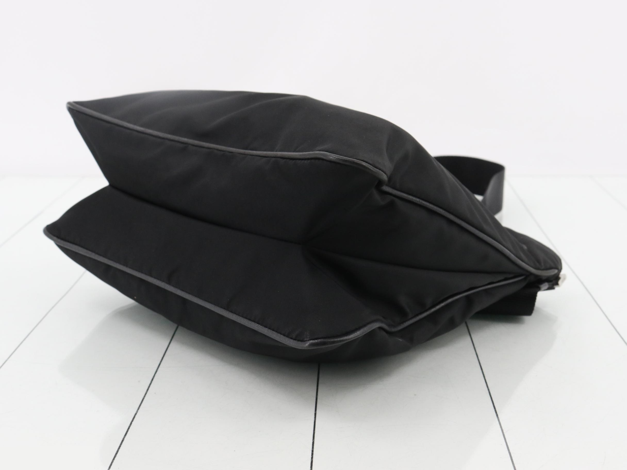 Nylon shoulder bag with triangular logo, black, silver hardware. — view 6