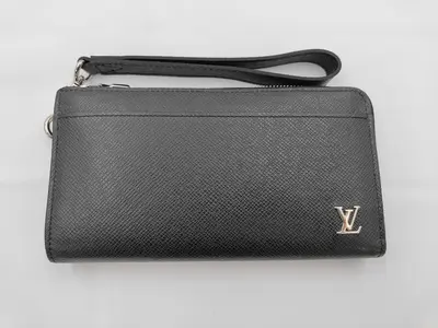 Black Taiga M69409 Zippy Dragonne Wallet