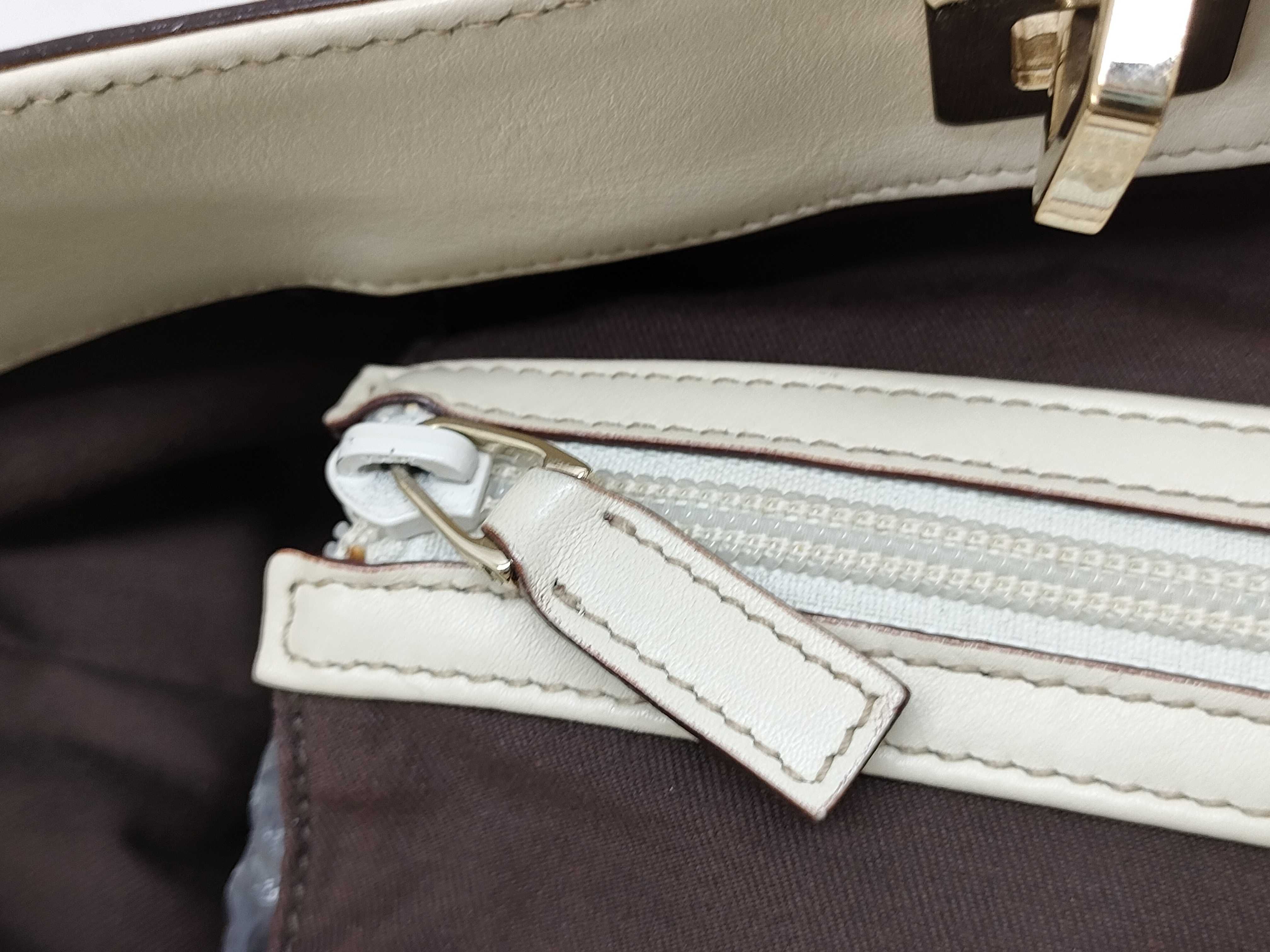 GG Canvas Gucci Handbag Tote Bag — view 14