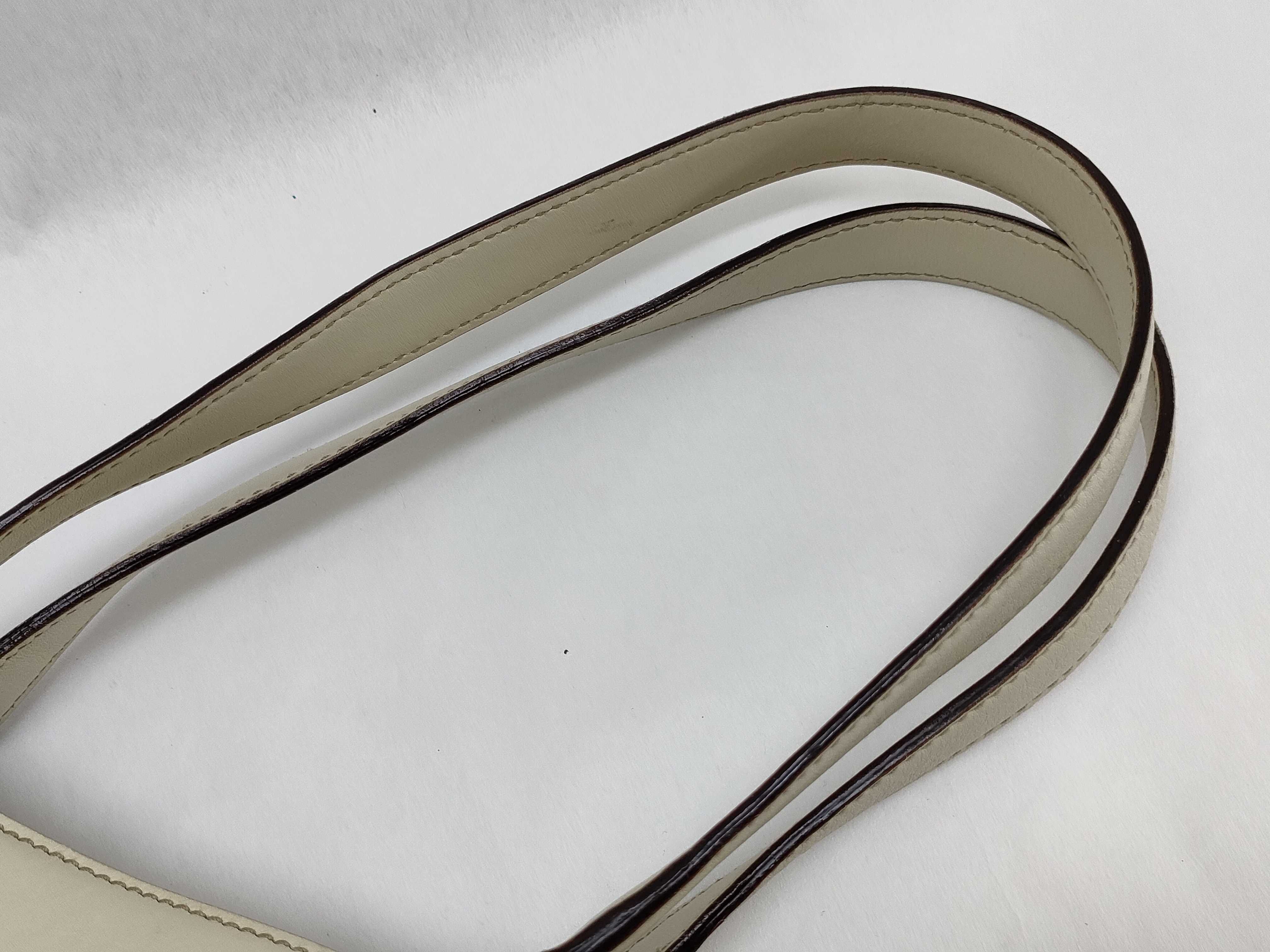 GG Canvas Gucci Handbag Tote Bag — view 3
